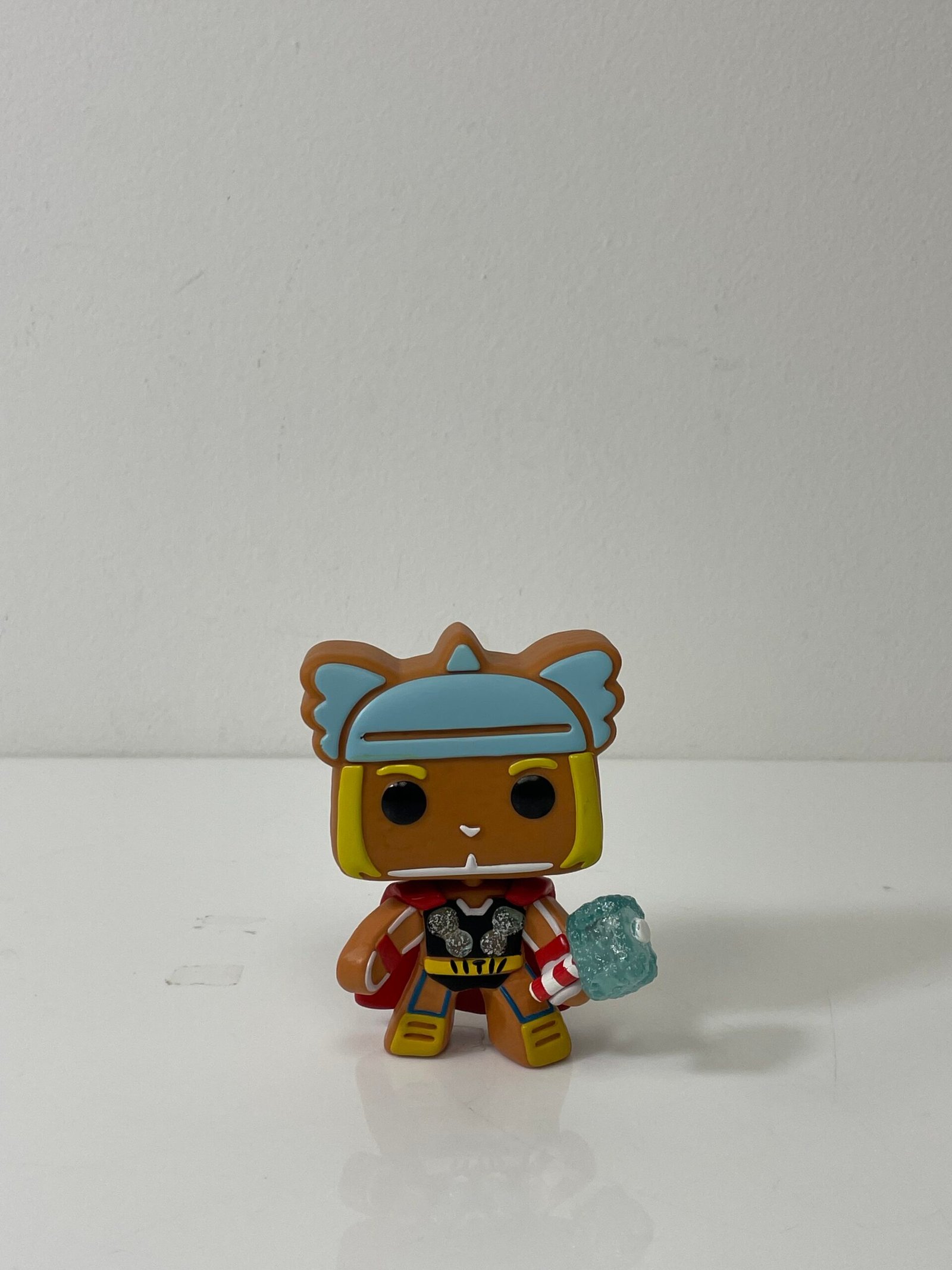 Funko POP! Marvel - Gingerbread Thor - 938 (Sem caixa)