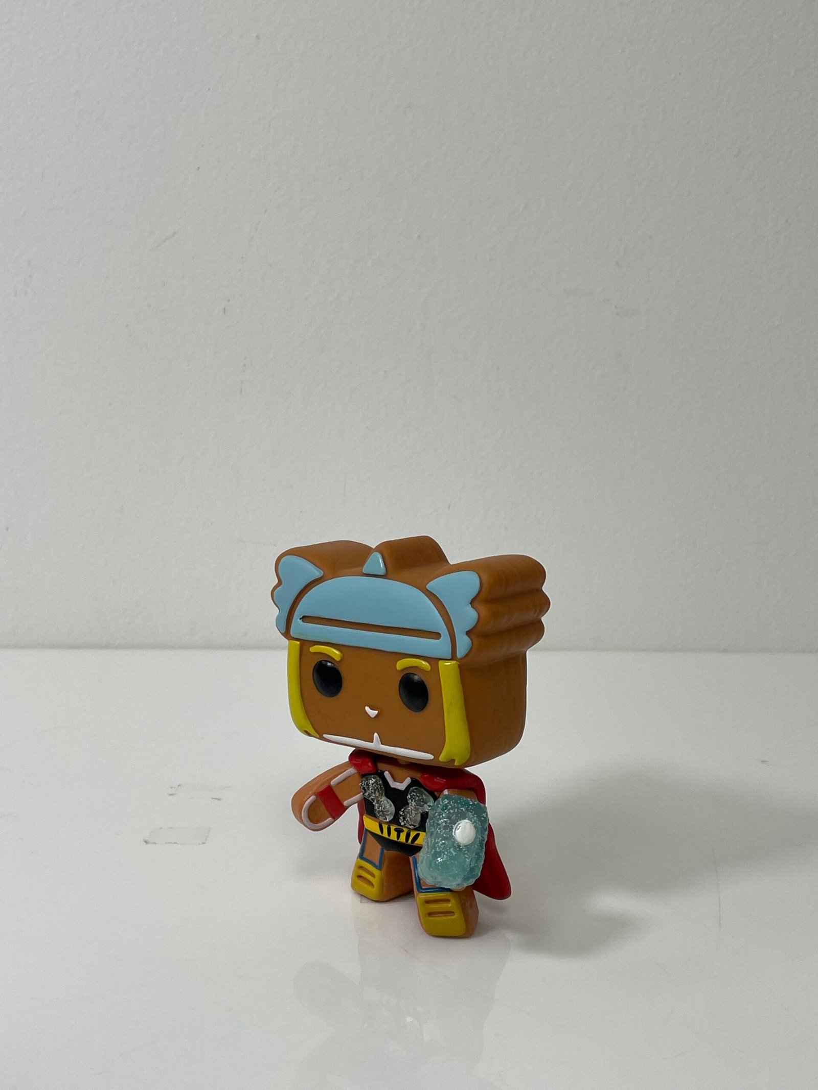 Funko POP! Marvel - Gingerbread Thor - 938 (Sem caixa) - Imagem 2