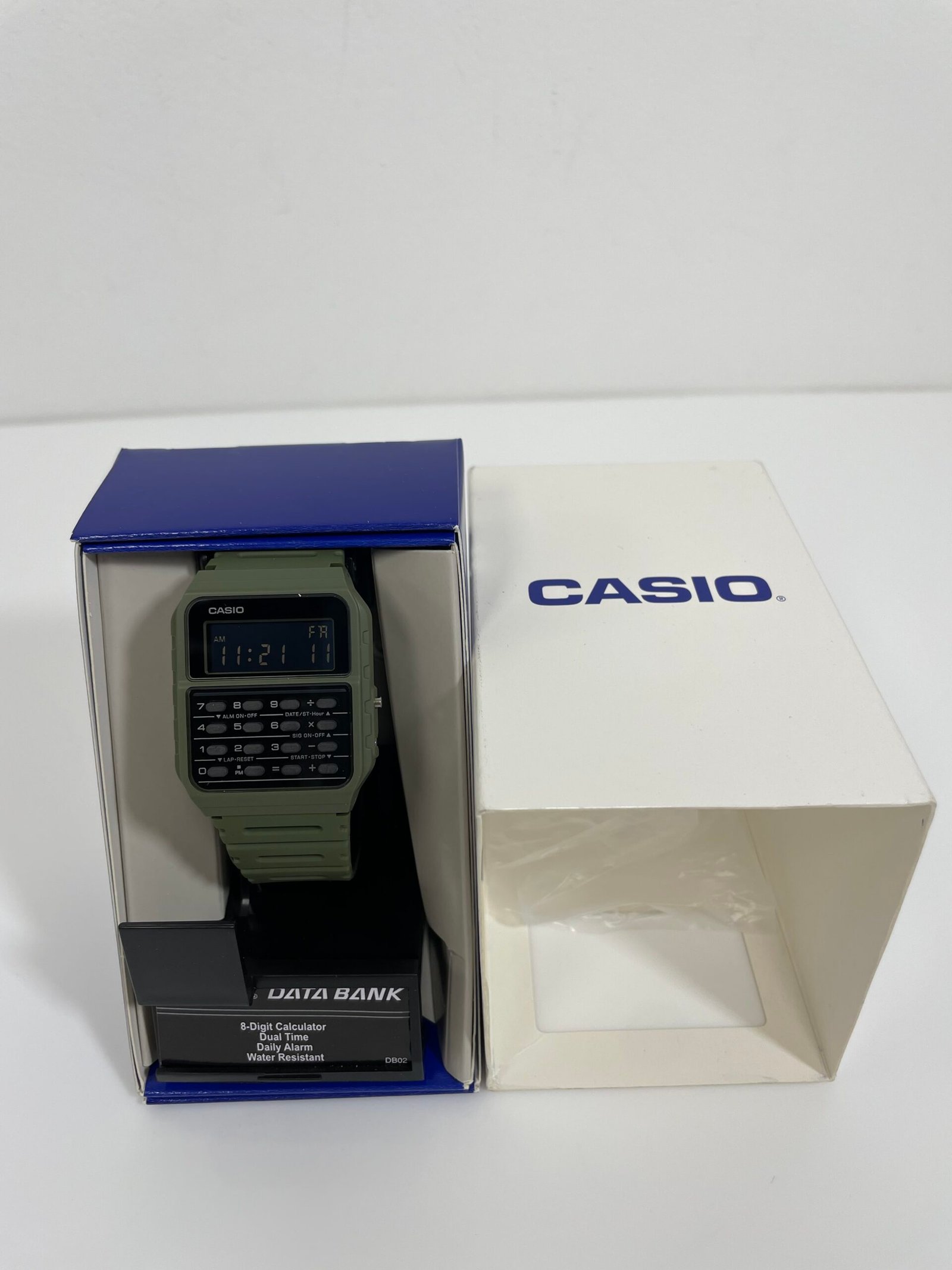 Relogio Casio CA53W Vintage Series | Data Bank | 1/100 SEC Stopwatch | Water Resistant | 8 Digit Calculator | Dual Time | Resin Band | Resin Case | Auto Calendar | Daily Alarm | 5 Year Battery - Imagem 2