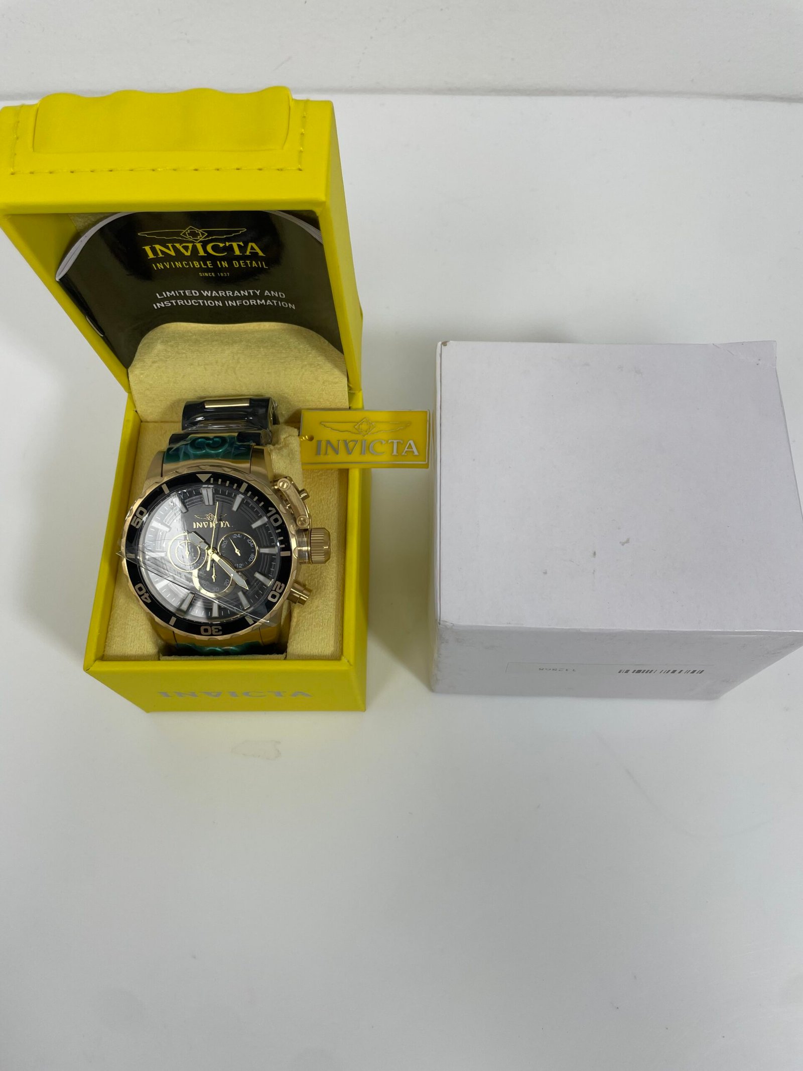 Relogio Invicta Corduba Men's Watch - 52mm, Black, Gold (33695) - Imagem 3