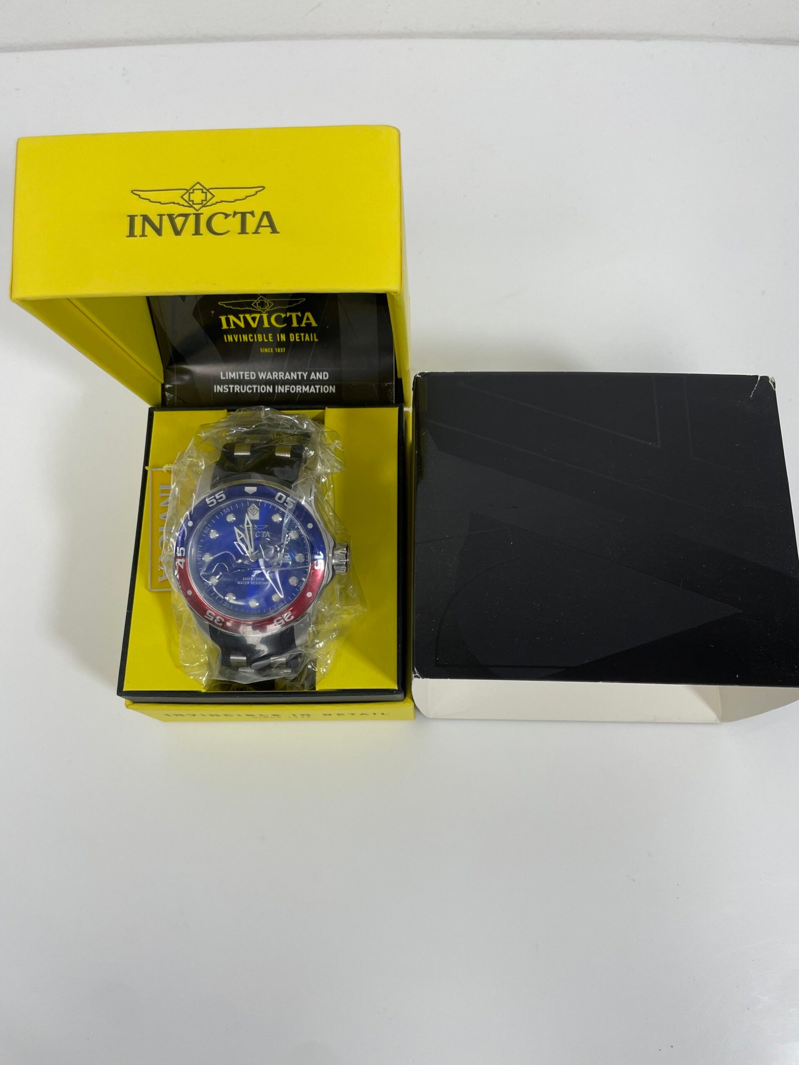RelogioInvicta Pro Diver Men's Watch - 48mm, Steel, Black (39102) - Imagem 2