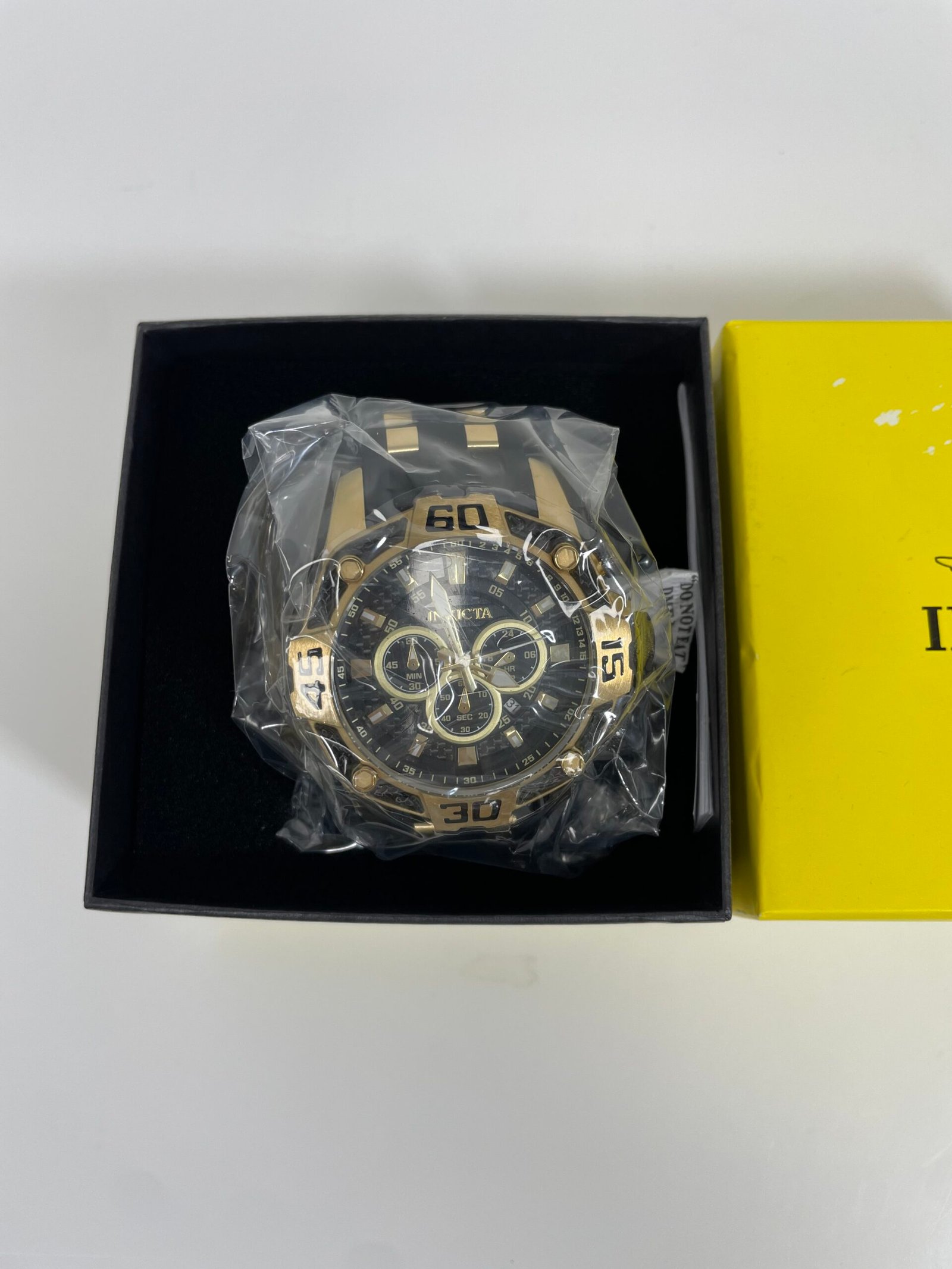 Relogio Invicta Pro Diver SCUBA Men's Watch - 52mm, Gold, Black (33837) - Imagem 3
