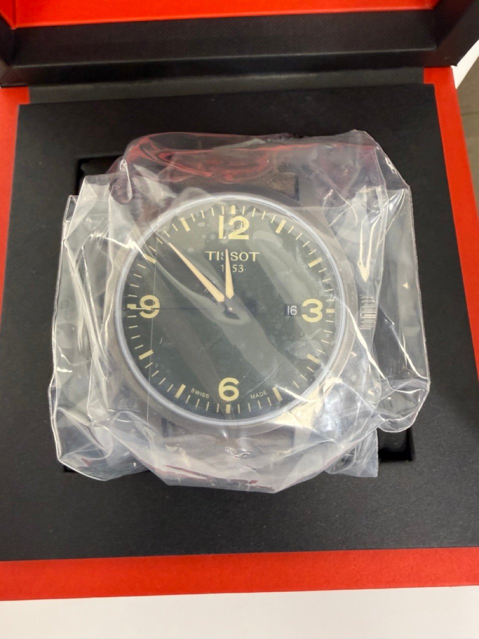 Relógio Tissot Gent XL Quartz Green Dial Brown Leather - Imagem 5