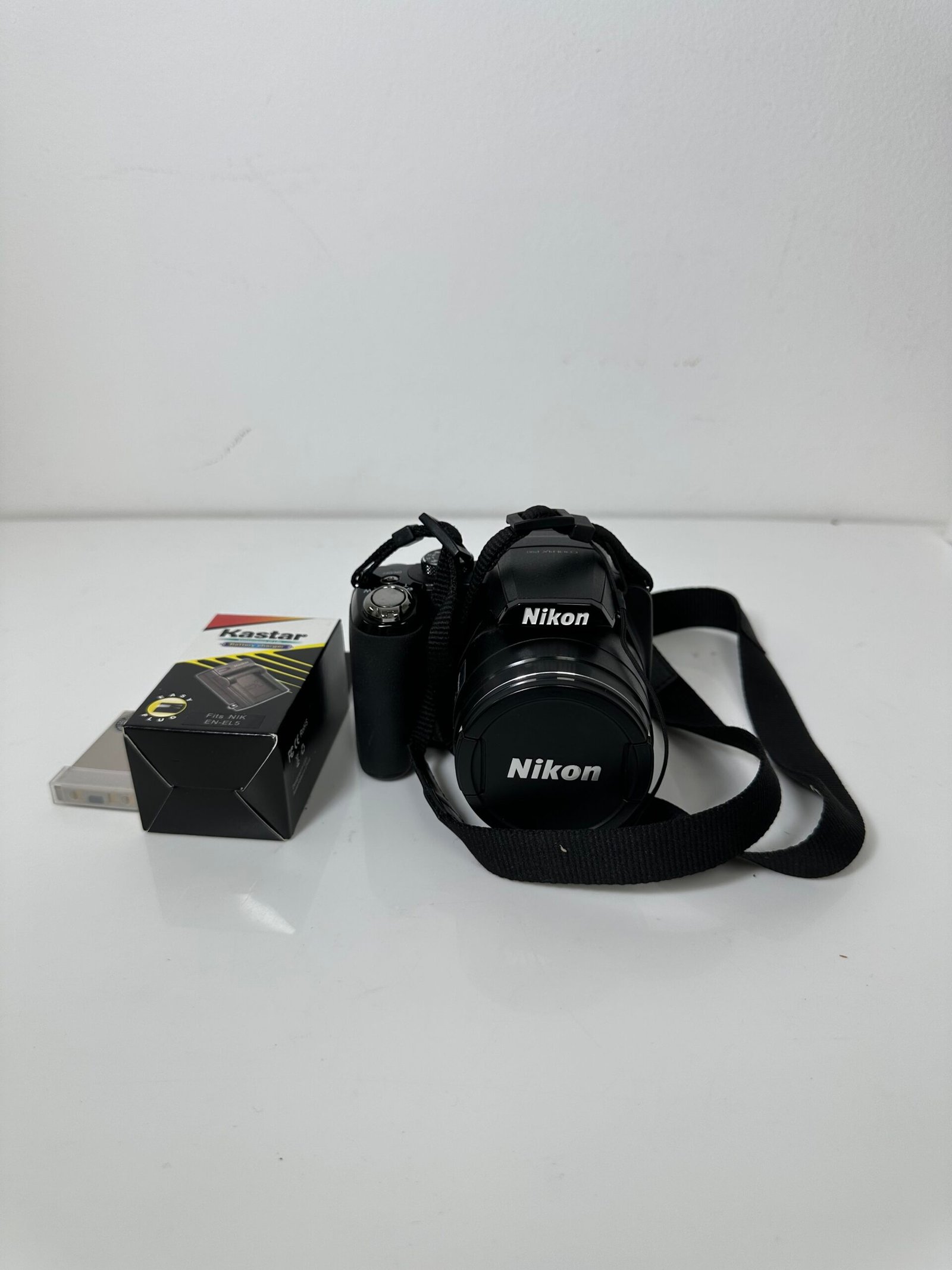 Nikon - Camera Digital CoolPix P90 - Condição: Excelente