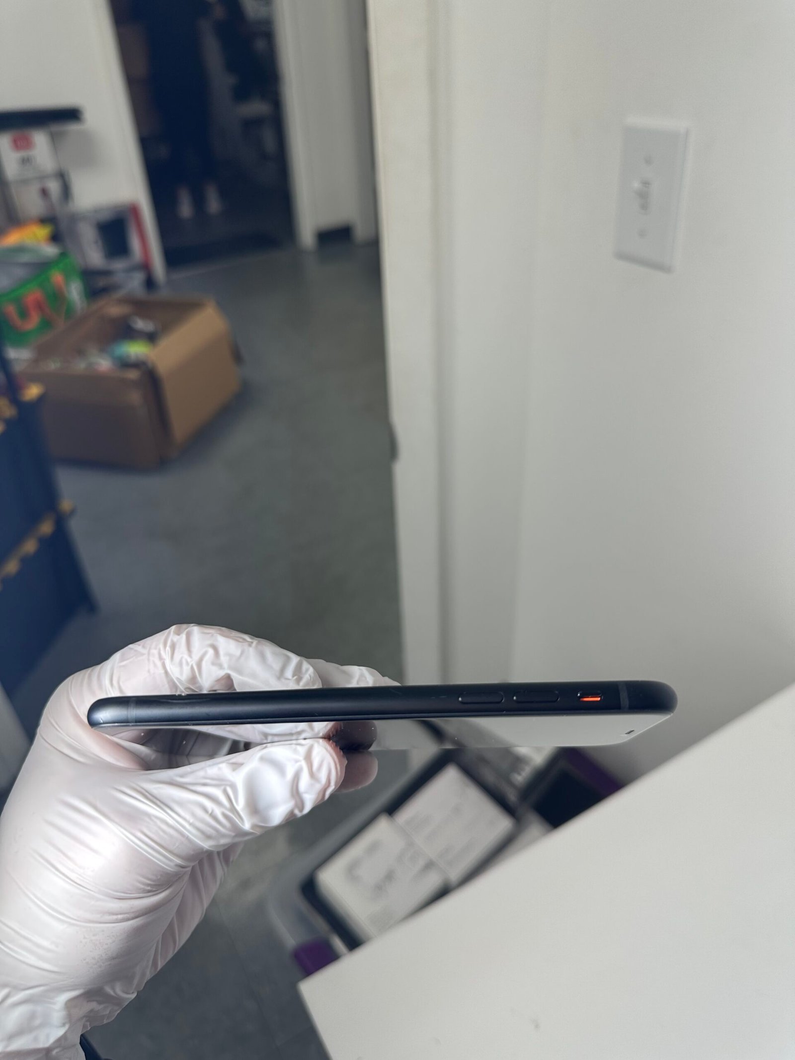 Iphone XR 64Gb Black - Condição: Excelente (A+) - PRATICAMENTE NOVO! - Imagem 2
