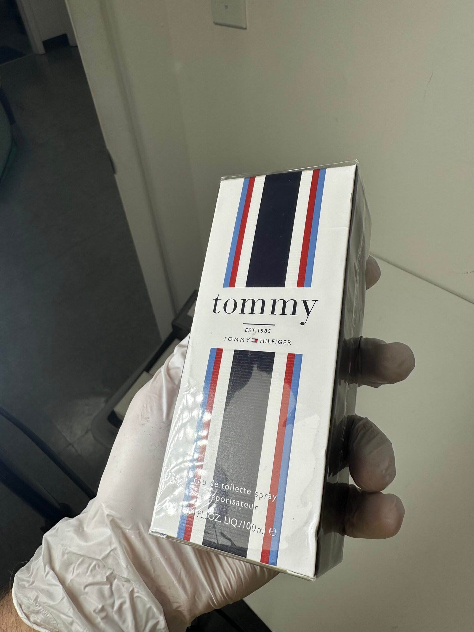 Tommy Hilfiger - Perfume Masculino 100ml - Produto Novo (lacrado) - Imagem 2