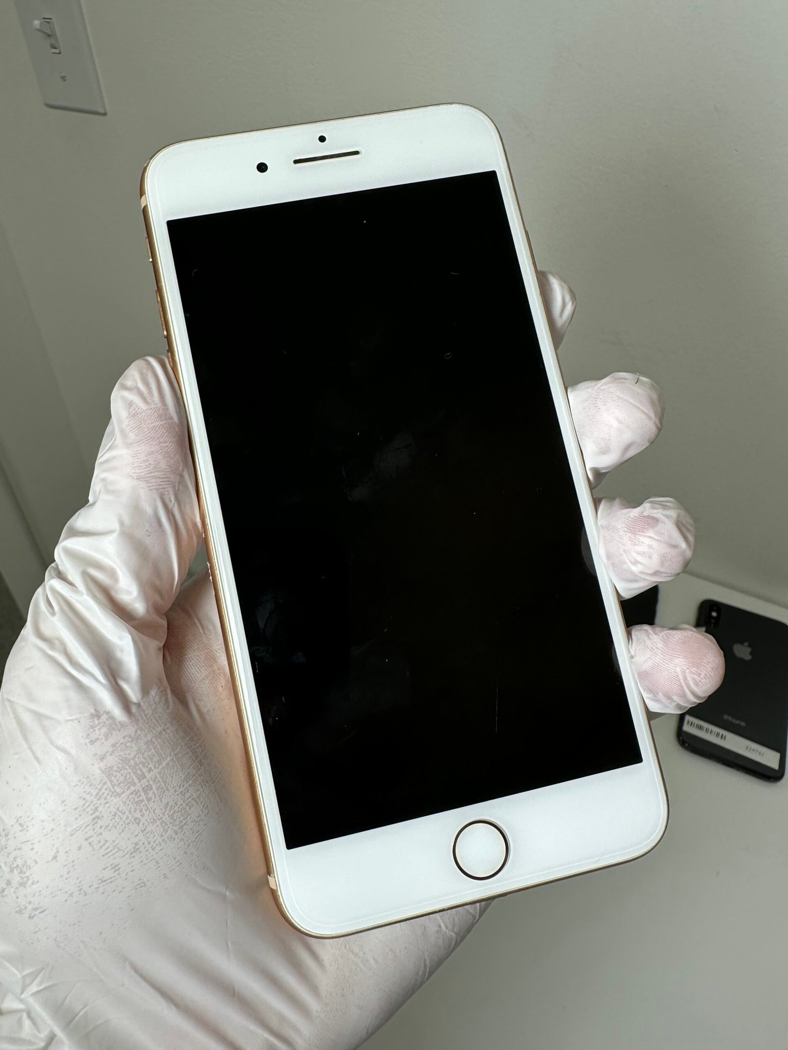 Iphone 8 Plus 64Gb Gold - Condição: Boa (B+) - Imagem 3