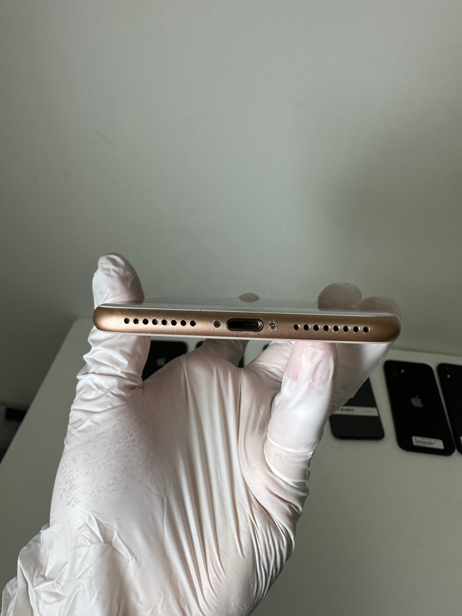 Iphone 8 Plus 64Gb Gold - Condição: Boa (B+) - Imagem 6