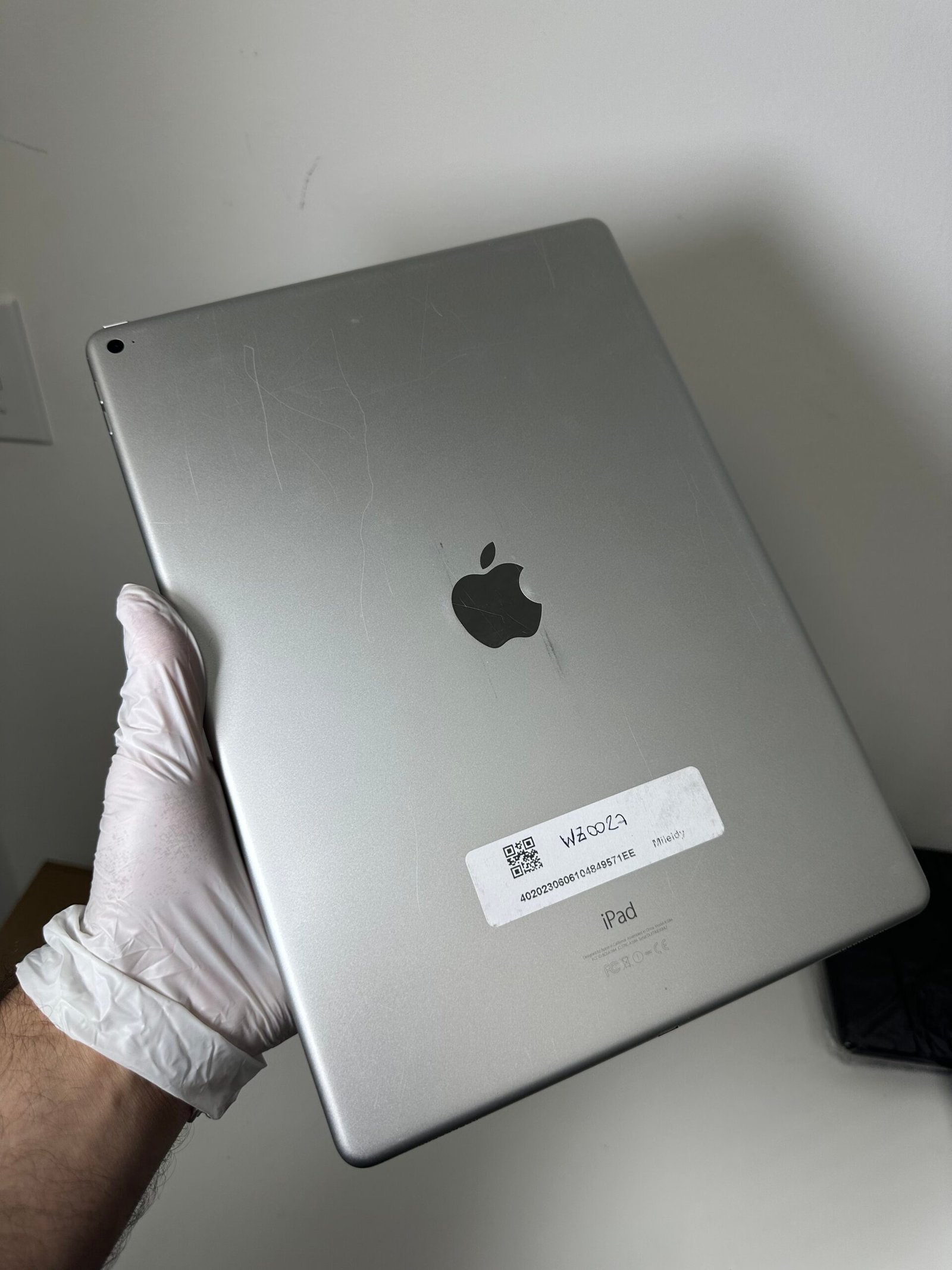 Apple iPad Pro 12.9 inch WiFi 32GB Silver - Condição: Muito Boa (A-) - Imagem 4