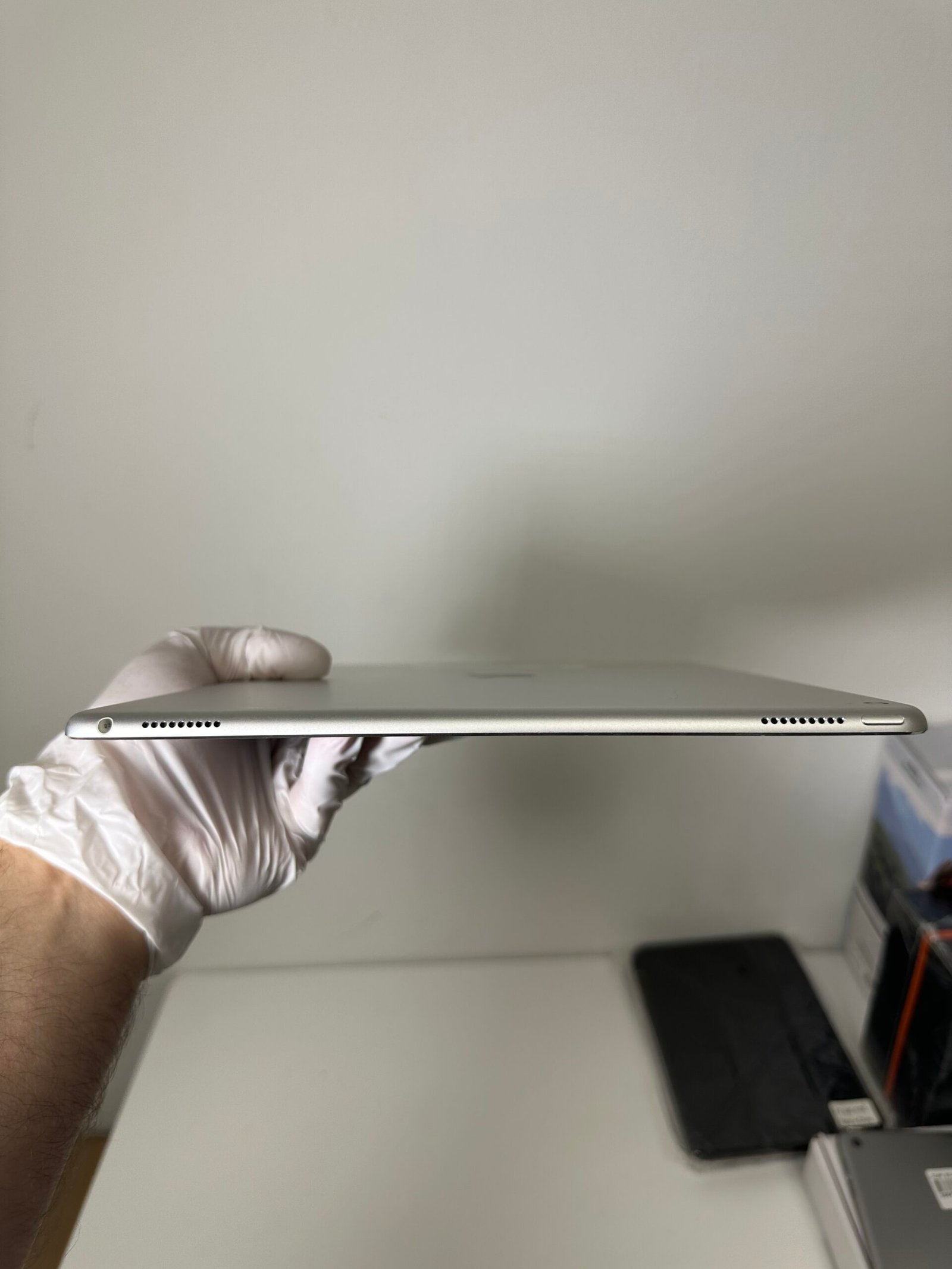 Apple iPad Pro 12.9 inch WiFi 32GB Silver - Condição: Muito Boa (A-) - Imagem 9