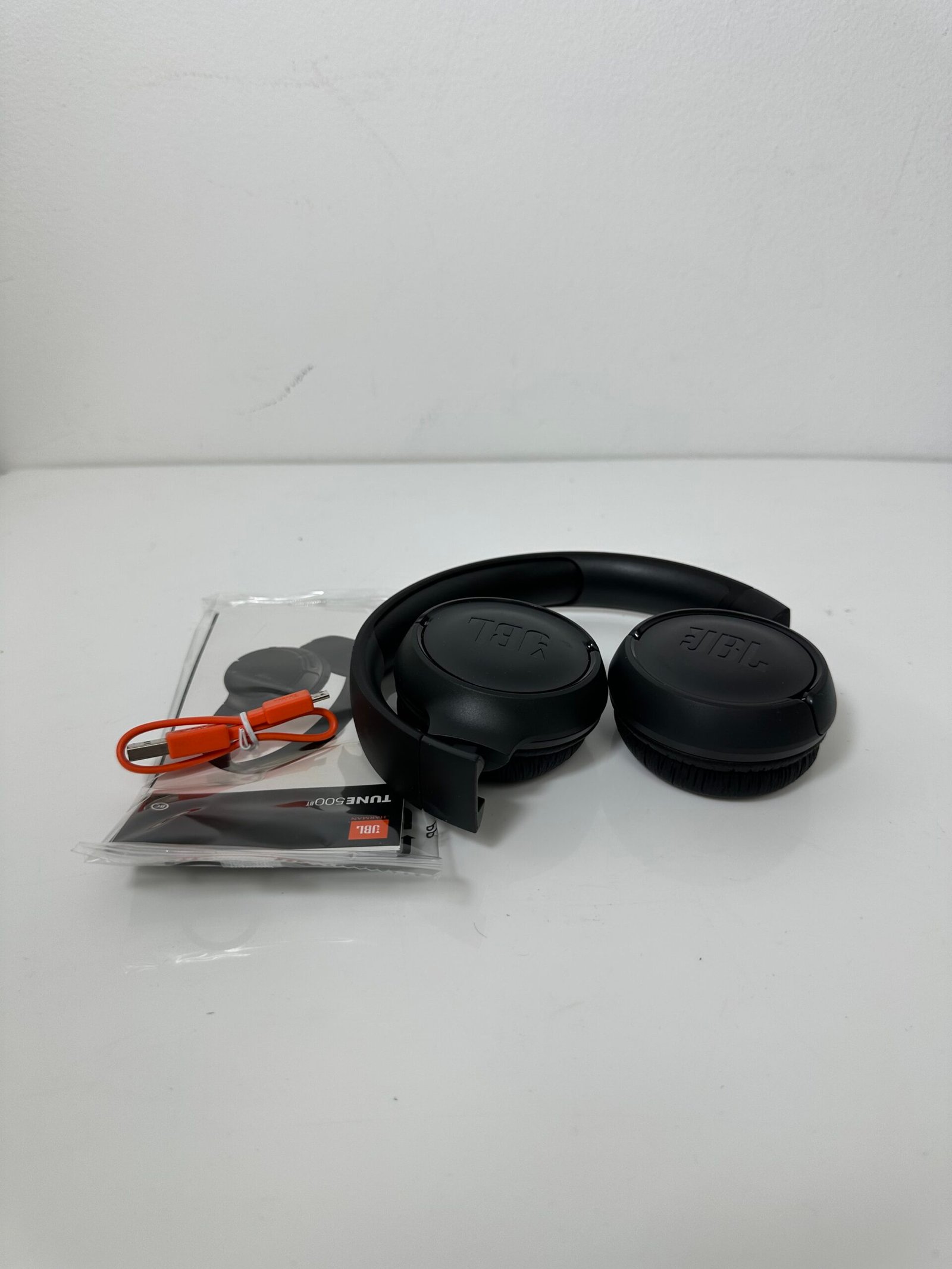 JBL Tune 500BT Wireless On-Ear Headphones - Black - Novo (Open Box) - Imagem 2
