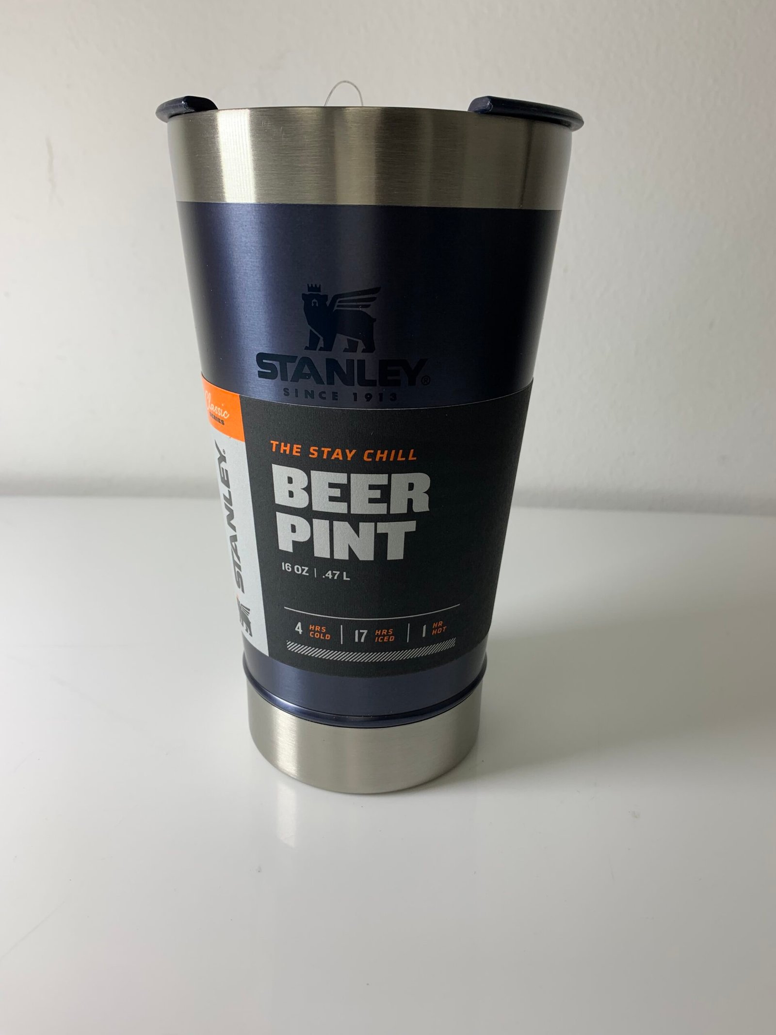 Stanley - Copo Termico Beer Pint com Abridor 470ml - Cor Verde e preto - Imagem 4