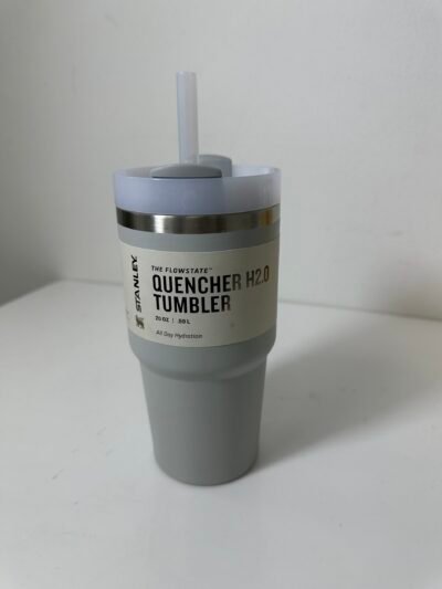 Stanley - Copo Termico Quencher H2.0 Tumbler 590ml - Cor Cinza