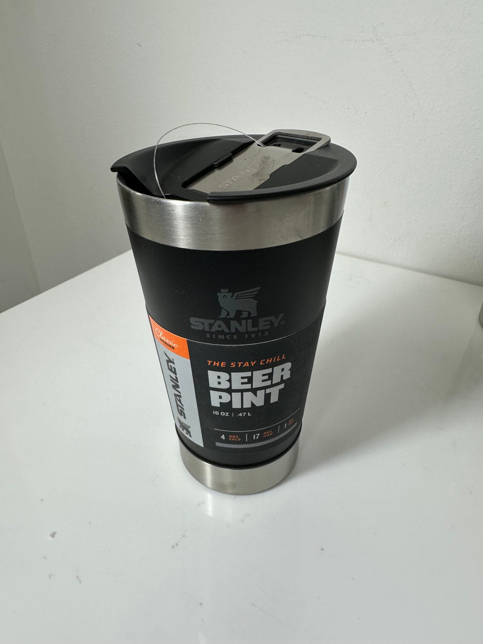 Stanley - Copo Termico Beer Pint com Abridor 470ml - Cor Preto