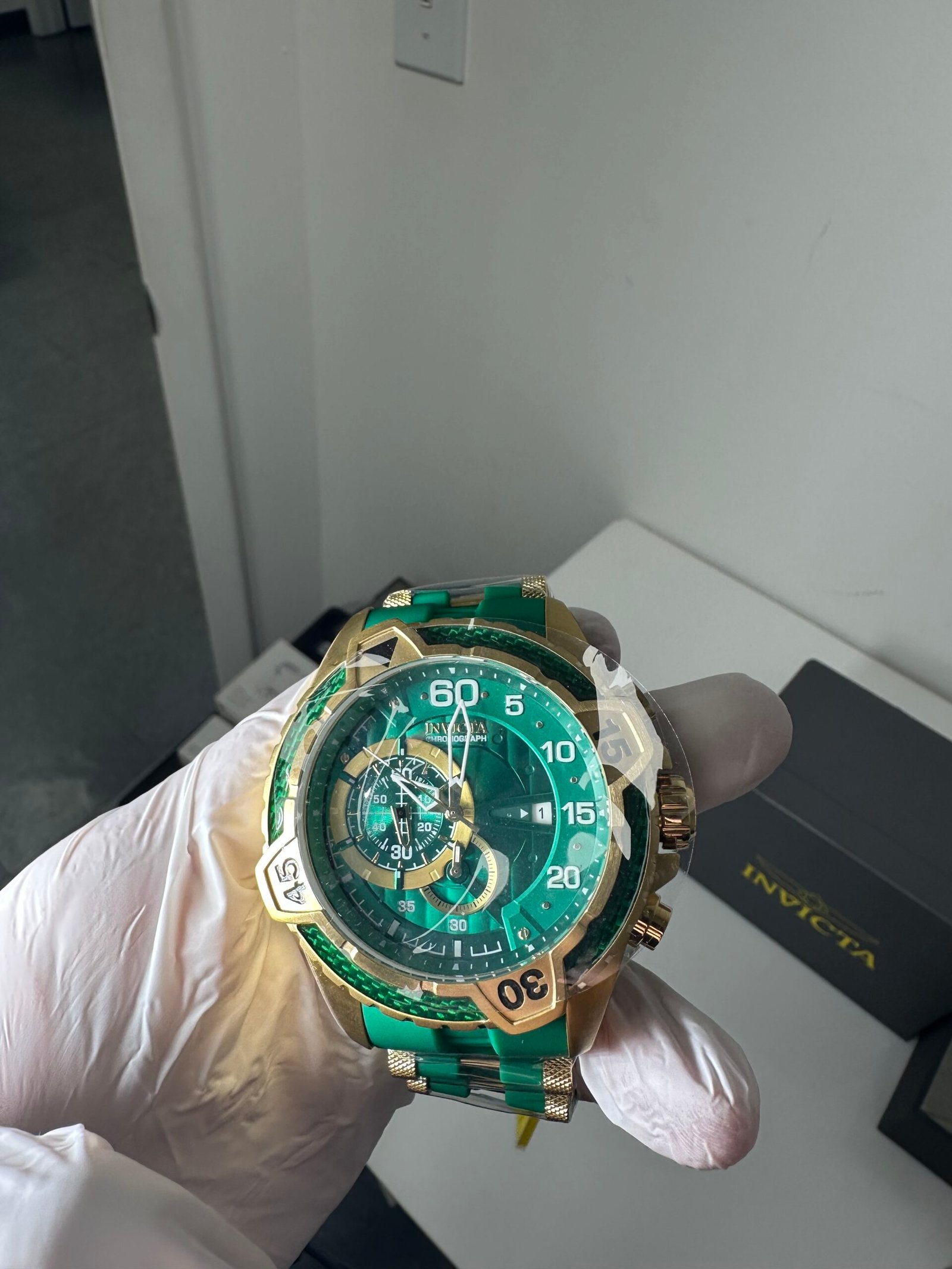 Invicta- Aviator Model: 36428 - Men's Watch - 54mm, Green and Gold - Produto Novo (na caixa) - Imagem 4