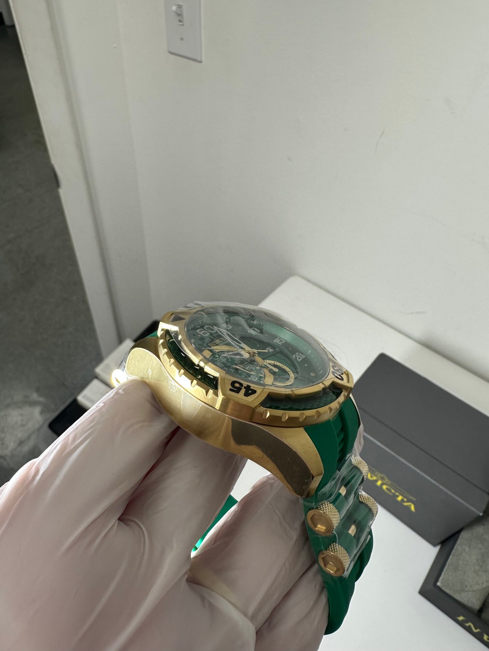 Invicta- Aviator Model: 36428 - Men's Watch - 54mm, Green and Gold - Produto Novo (na caixa) - Imagem 3