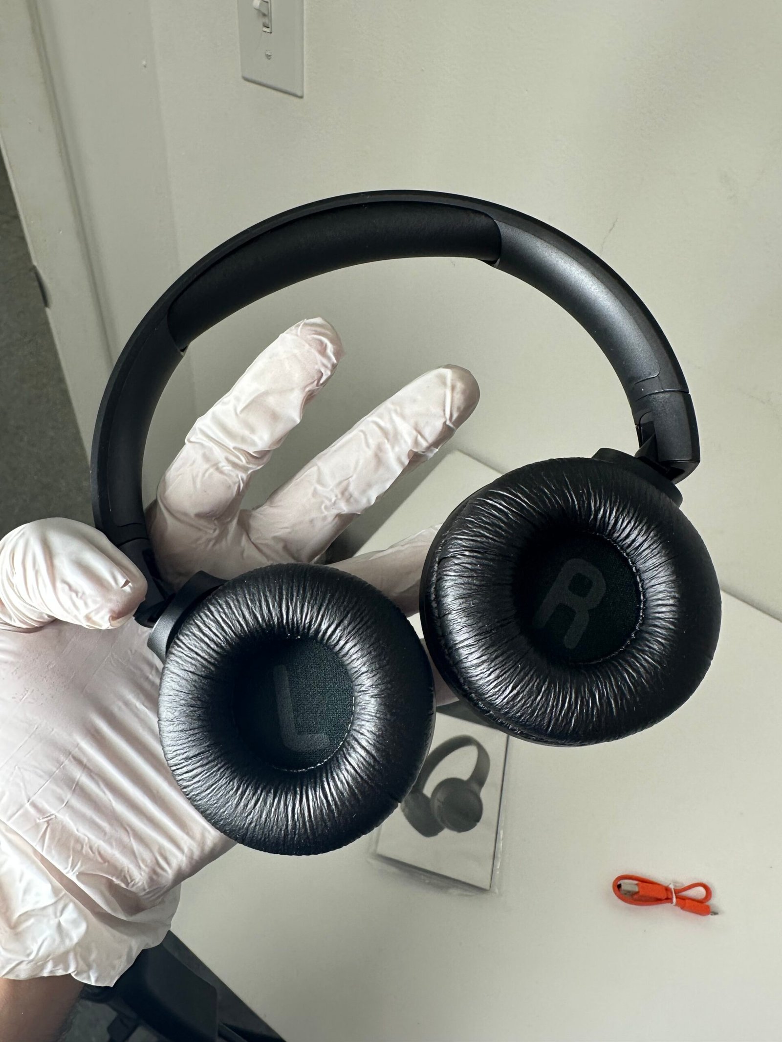 JBL Tune 500BT Wireless On-Ear Headphones - Black - Novo (Open Box) - Imagem 4