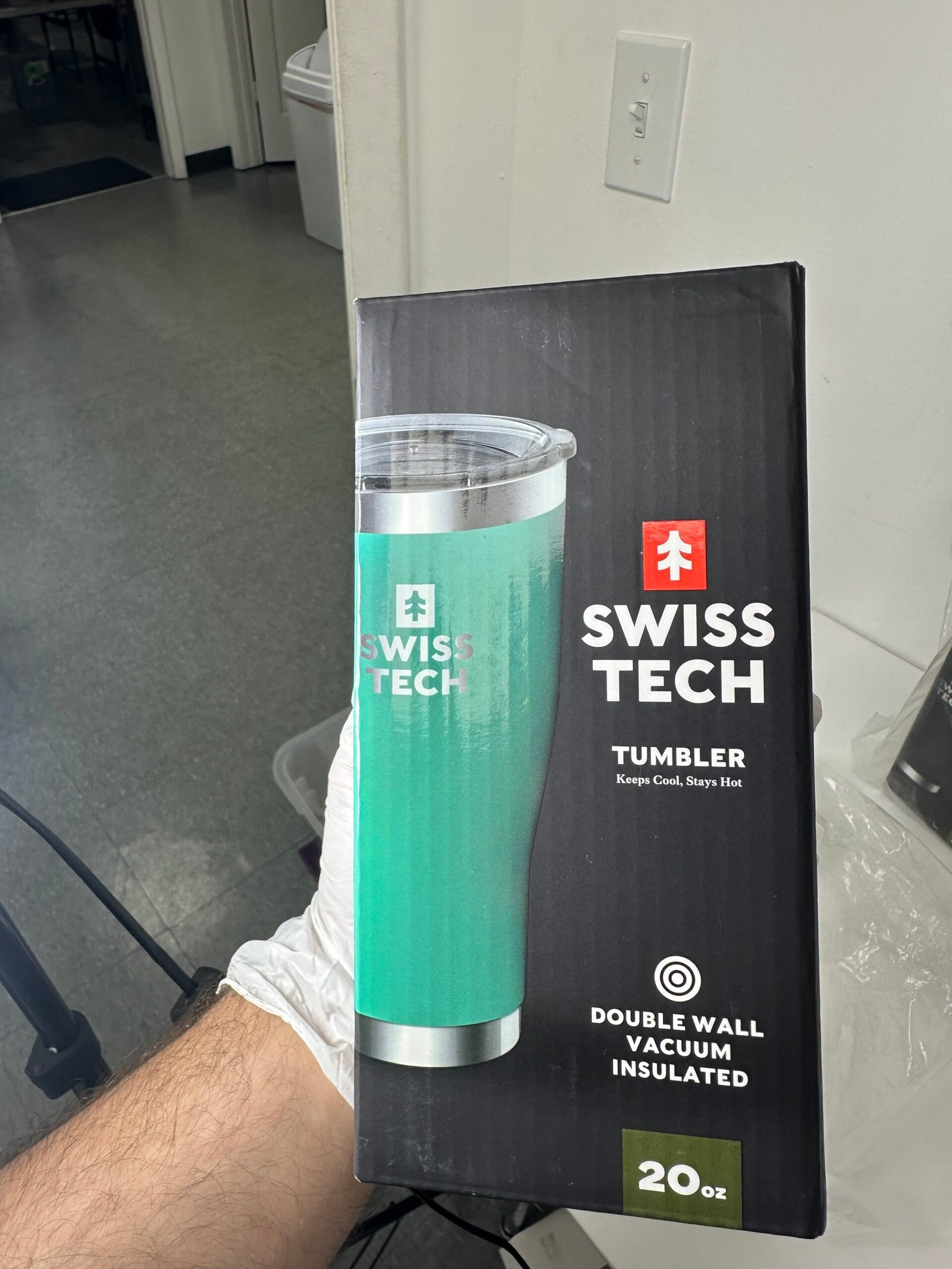 SwissTech - Tubler 20oz Double Wall Vacuum Insulated - Green - Produto Novo (lacrado) - Imagem 4