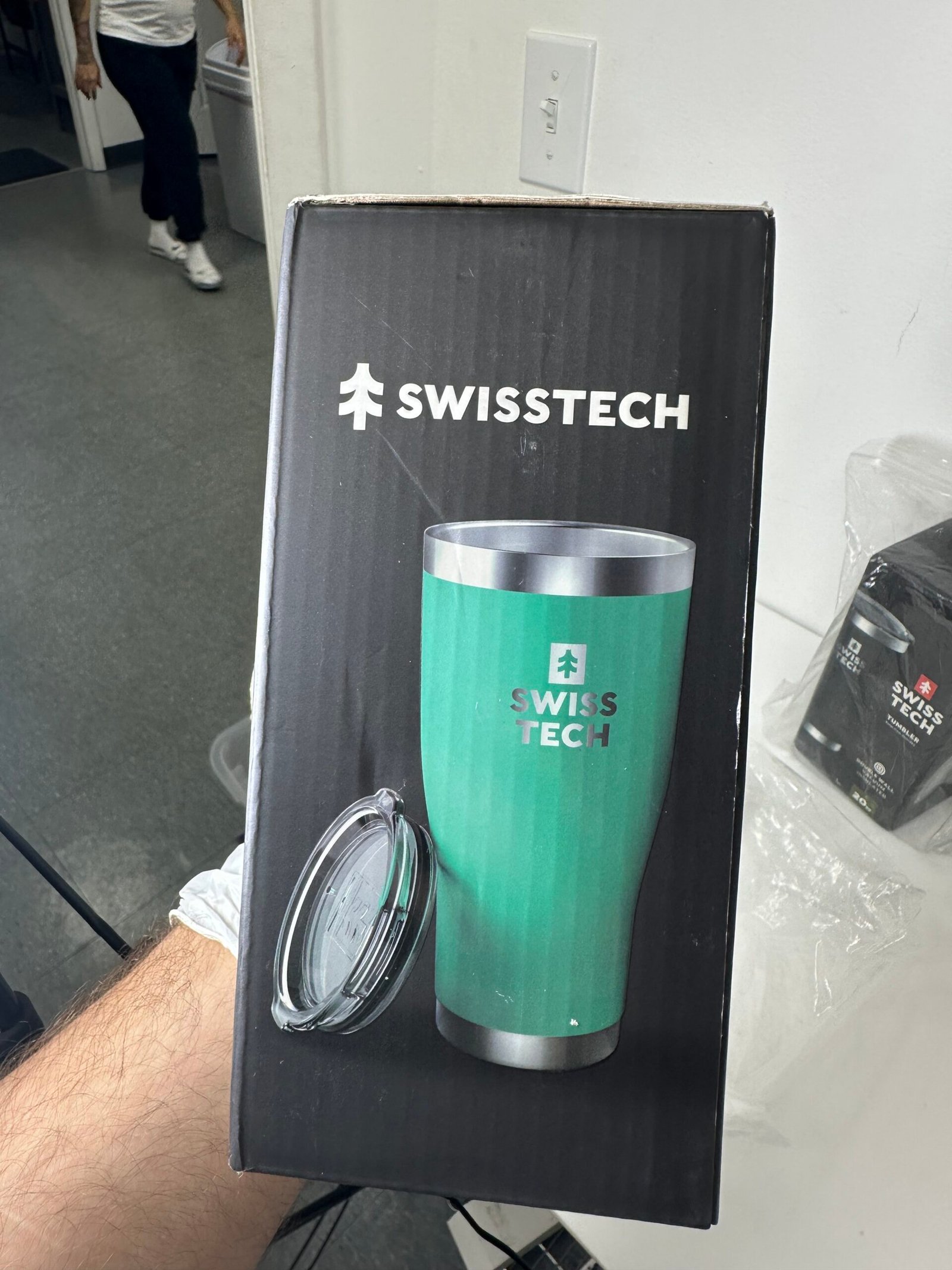 SwissTech - Tubler 20oz Double Wall Vacuum Insulated - Green - Produto Novo (lacrado) - Imagem 3