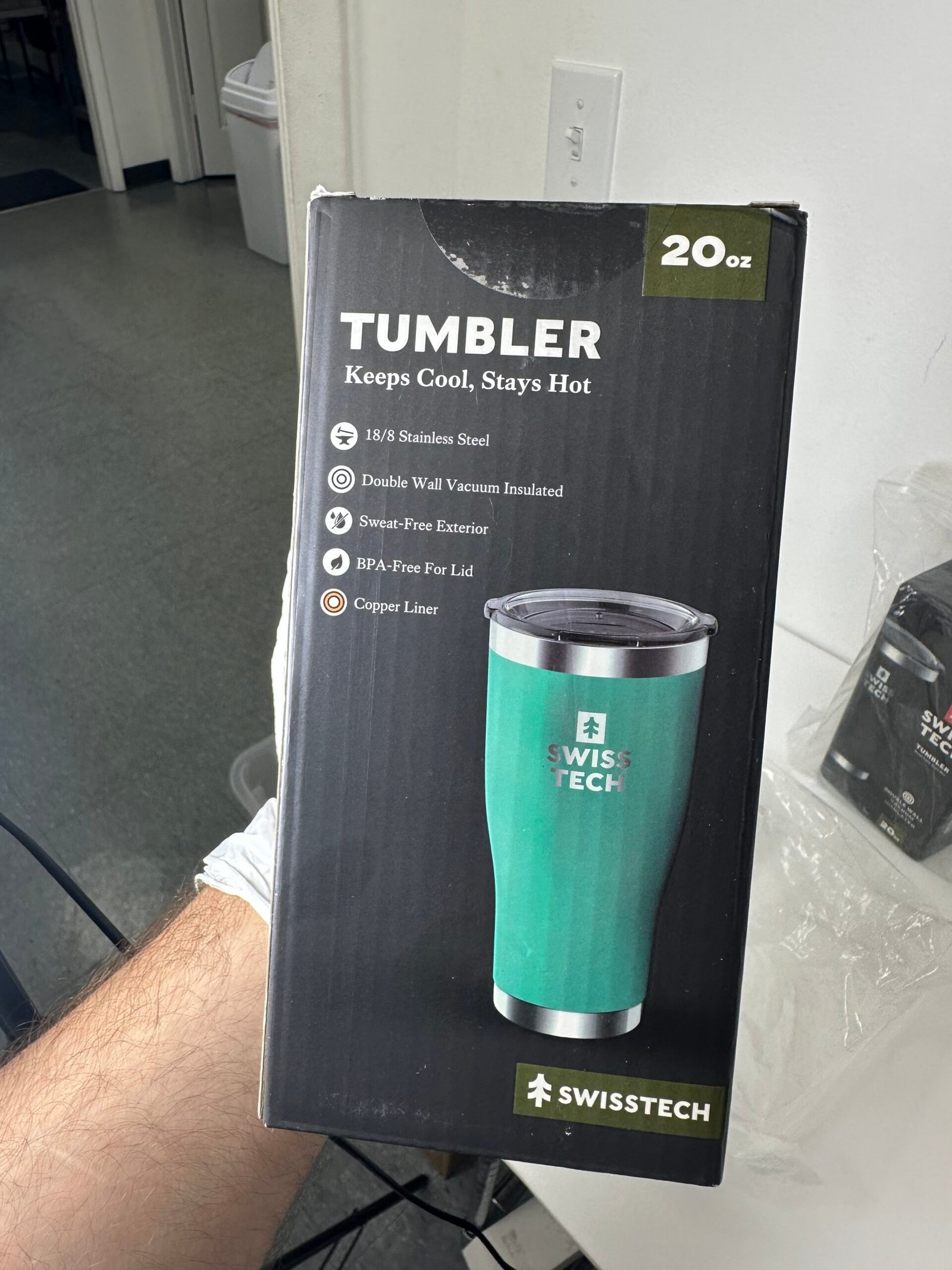 SwissTech - Tubler 20oz Double Wall Vacuum Insulated - Green - Produto Novo (lacrado) - Imagem 2