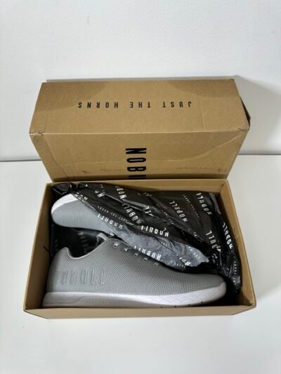Nobull - Tenis SF Trainer LOW Unixes - Tamanhos Masculino 13.5US e Feminino 15US - Cor Cinza - Produto Novo (Na caixa)