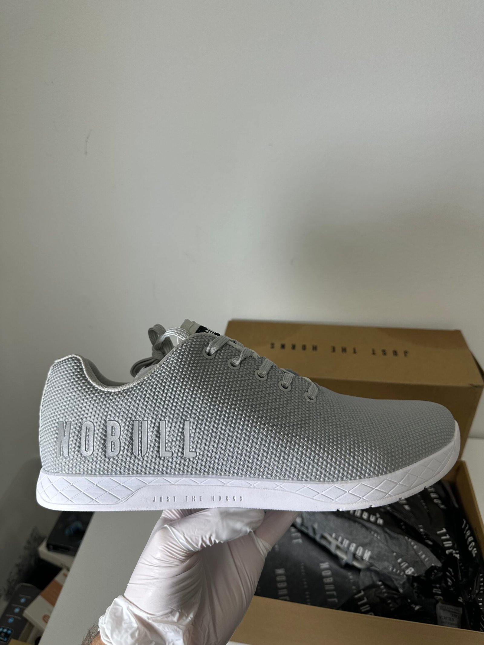 Nobull - Tenis SF Trainer LOW Unixes - Tamanhos Masculino 13.5US e Feminino 15US - Cor Cinza - Produto Novo (Na caixa) - Imagem 4