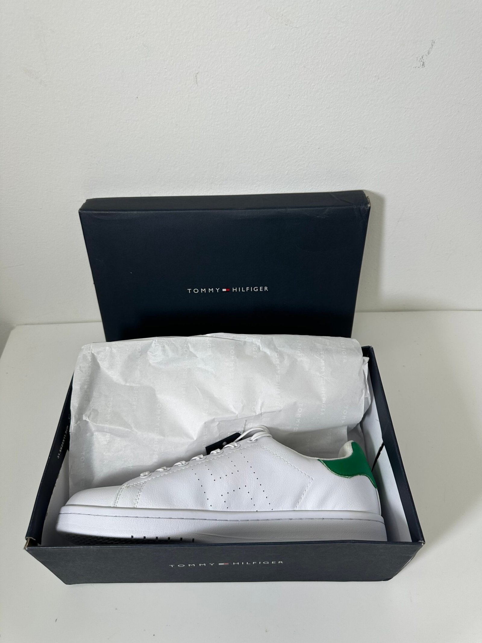 Tommy Hilfiger - Liston White 144 Men`s - Tamanho 10US - Produto Novo (Na caixa) - Imagem 6
