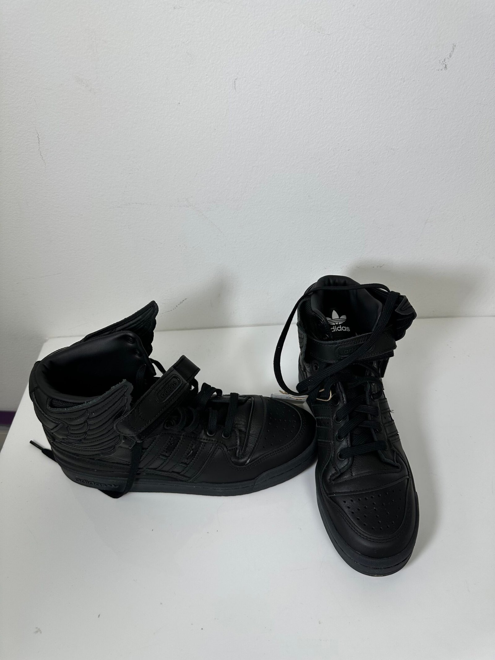 Adidas - Tenis Jeremy Scott x adidas Wings 4.0 I 'Core Black' - Tamanho 8,5US - Produto Novo (No box)
