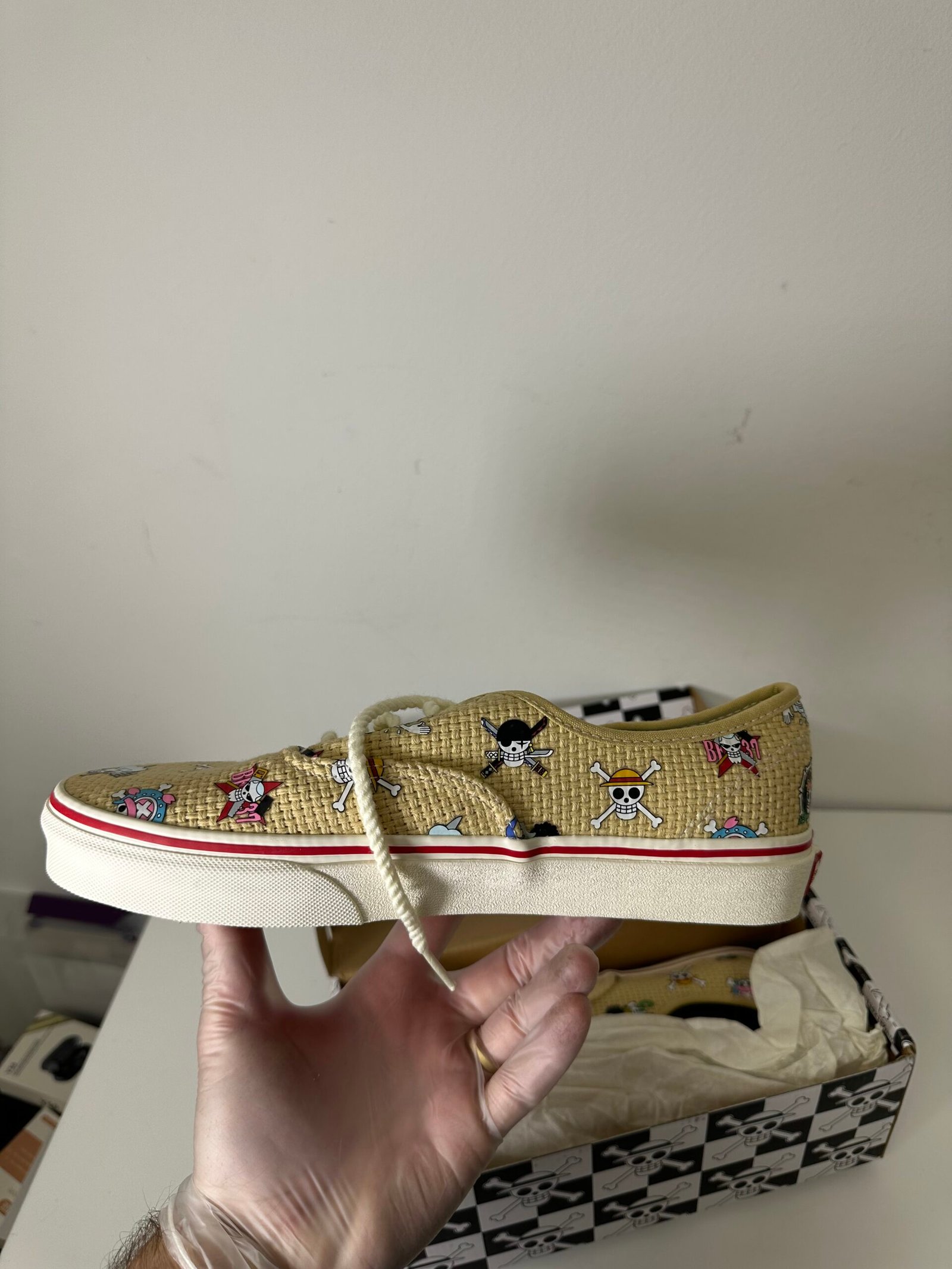 Vans - Tenis Ediçao especial One Piece - Straw Hat Crew - Tamanho Masculino 9US e Feminino 10.5US - Imagem 3