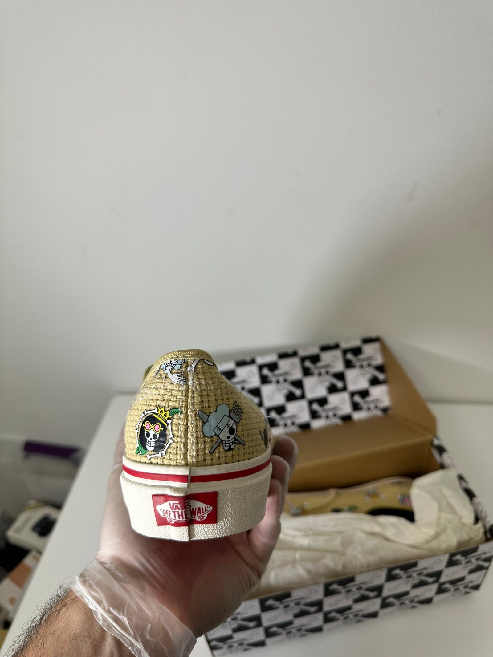 Vans - Tenis Ediçao especial One Piece - Straw Hat Crew - Tamanho Masculino 9US e Feminino 10.5US - Imagem 2