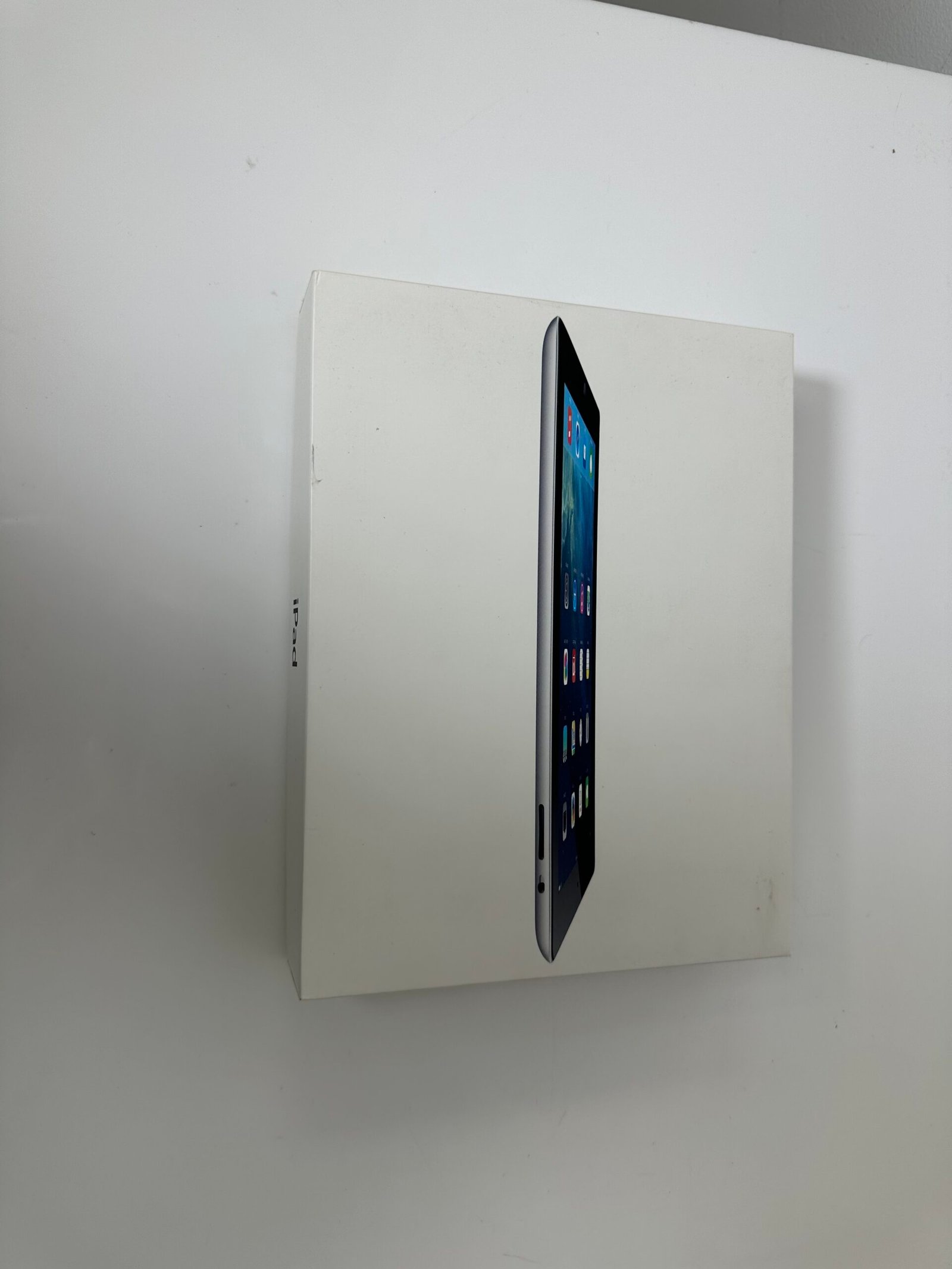 Apple iPad (2th Generation) 16GB Space Gray - Condição: Boa (B+) - Imagem 10