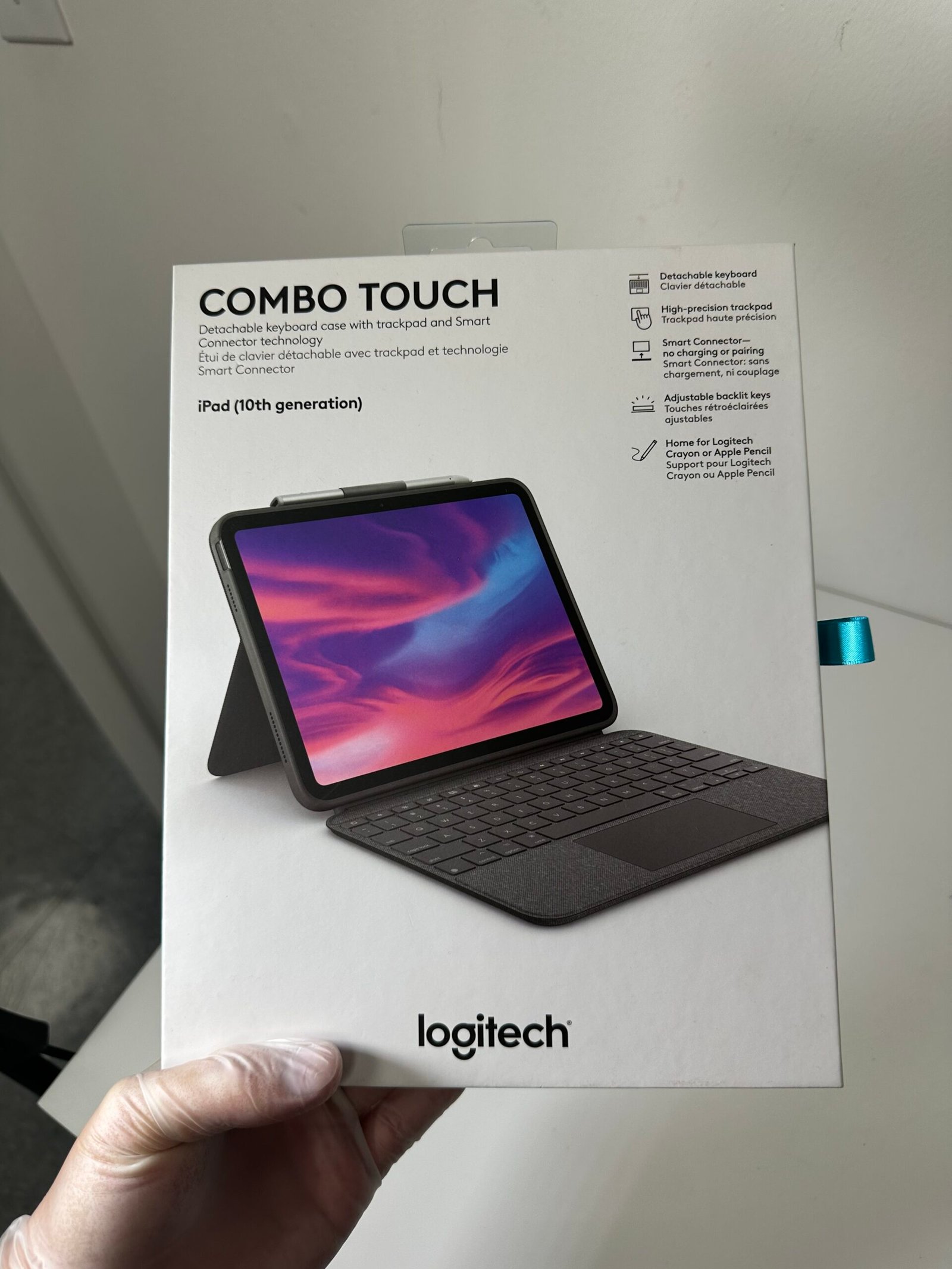Logitech - Combo Touch 10th Generation - Produto Novo (Na Caixa)