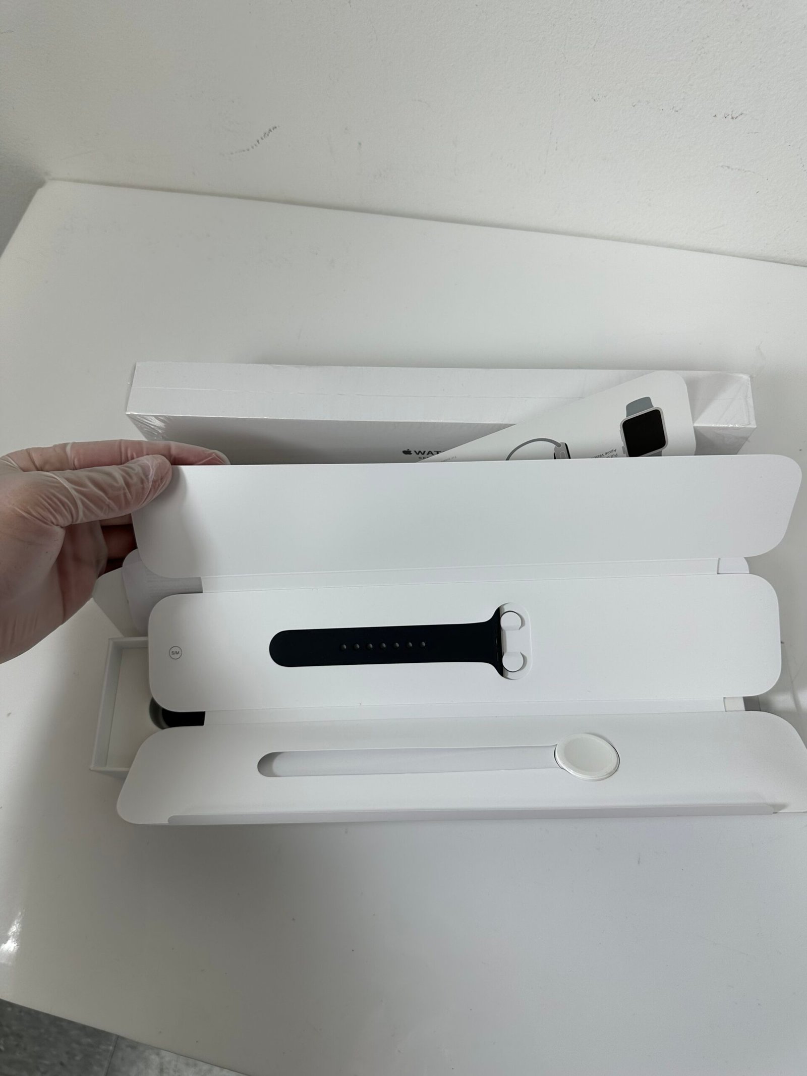 Apple Watch Series 3 42MM - Space Gray Aluminium - Produto Novo (Open Box) - Imagem 3