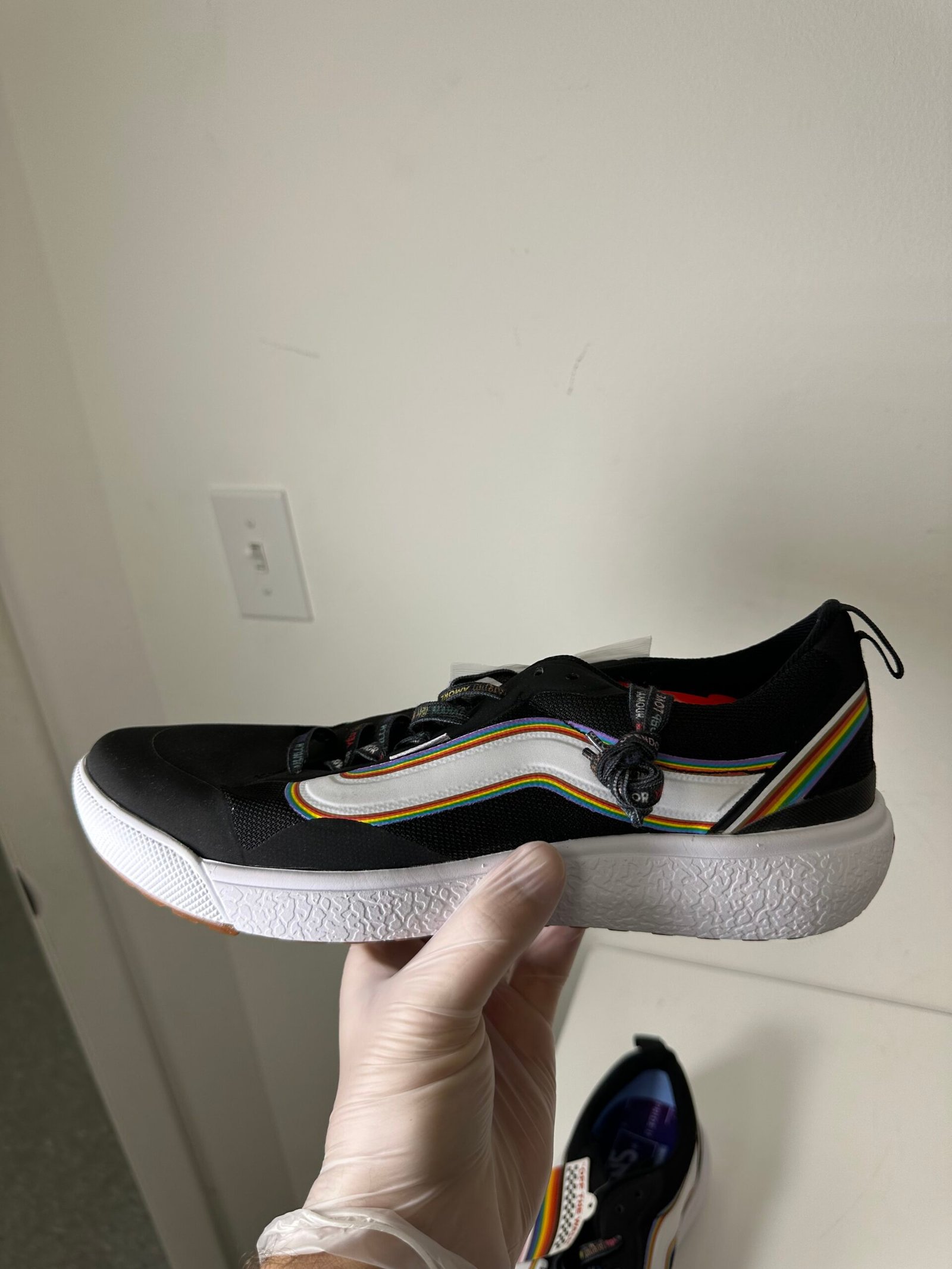 Vans - UltraRange Off The Wall Together- Tamanho Masculino 10,5US e Feminino 12US - Produto Novo (Sem Caixa) - Imagem 5