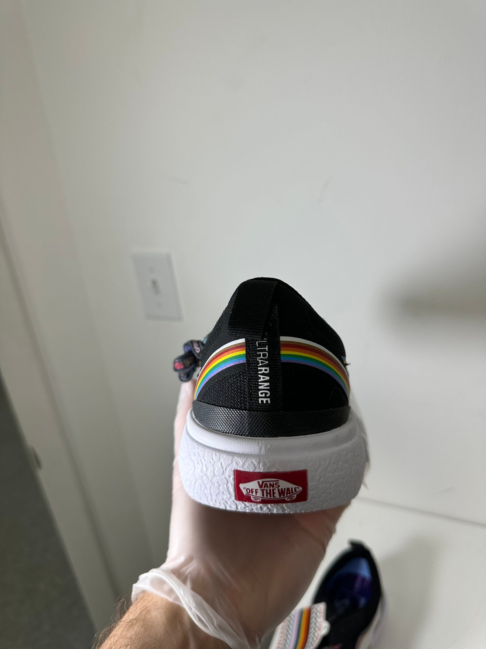 Vans - UltraRange Off The Wall Together- Tamanho Masculino 10,5US e Feminino 12US - Produto Novo (Sem Caixa) - Imagem 4