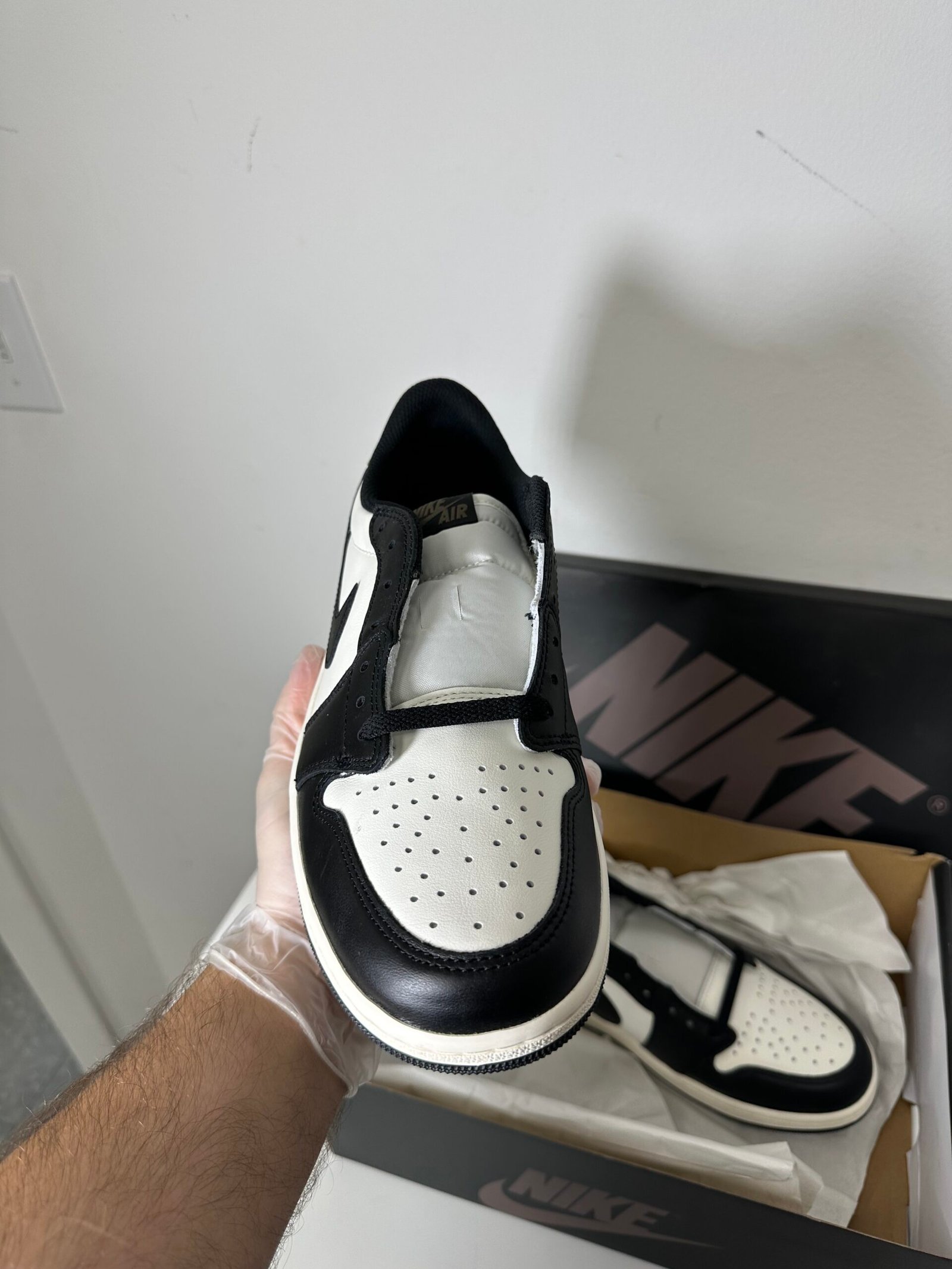 Nike - Air Jordan 1 Retro LOW OG - Tamanho 10US - Produto Novo (Na Caixa) - Imagem 2
