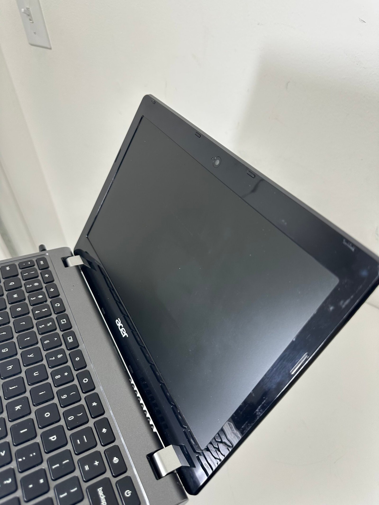 Acer Chromebook Model C740 ZHN - Processador Intel Celeron - Condição: Excelente (A+)