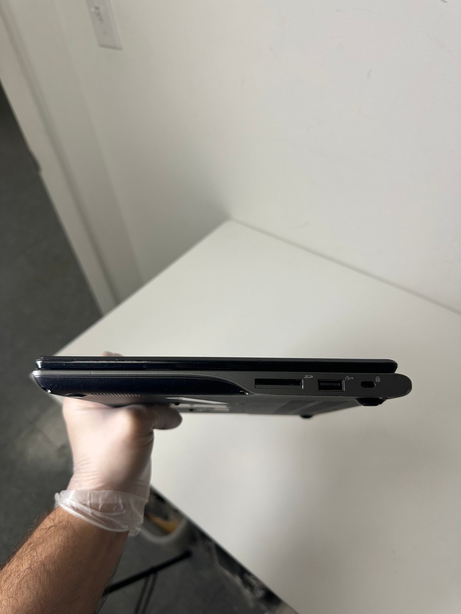 Acer Chromebook Model C740 ZHN - Processador Intel Celeron - Condição: Muito Boa (B+) - Imagem 3