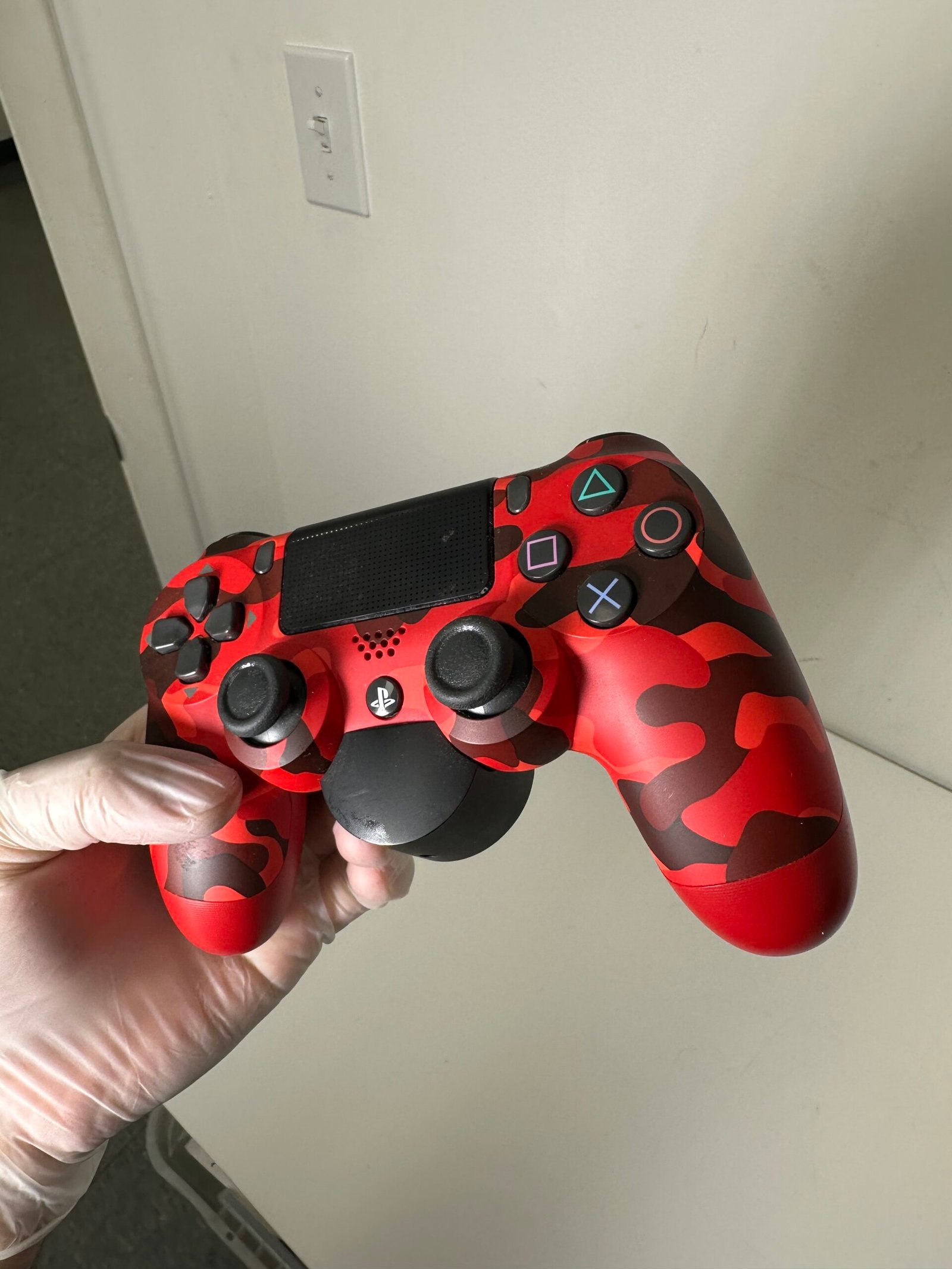 Sony Playstation 4 - Controle DualShock 4 - Red Camouflage - Condição: Excelente (A+) - Imagem 3