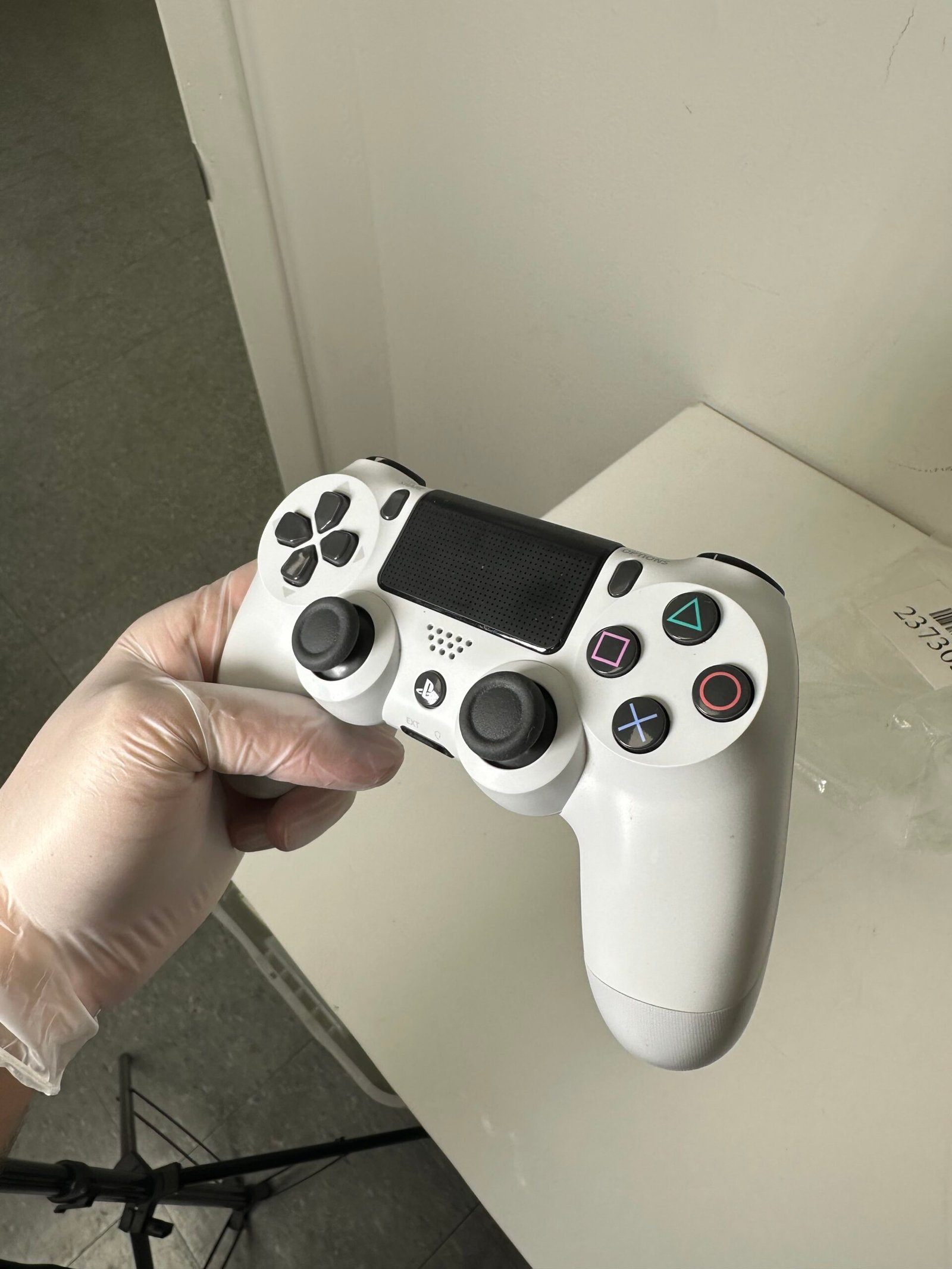 Sony Playstation 4 - Controle DualShock 4 - Glacier White - Condição: Excelente (A+) - Imagem 3
