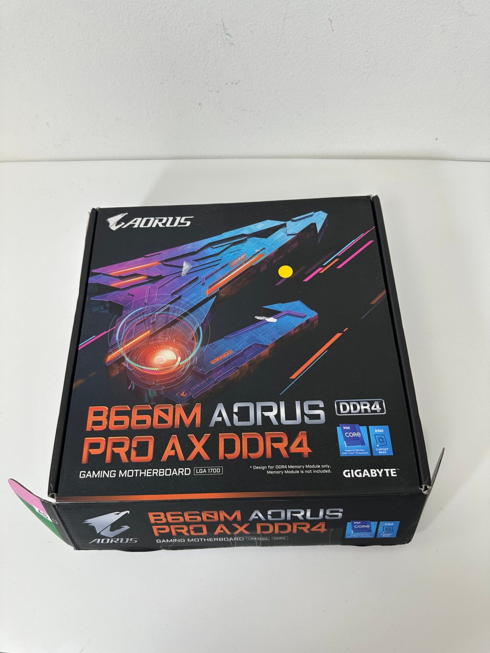 GIGABYTE - B660M AORUS PRO AX DDR4 - Placa Mãe Gamer - Produto Novo (Open Box)