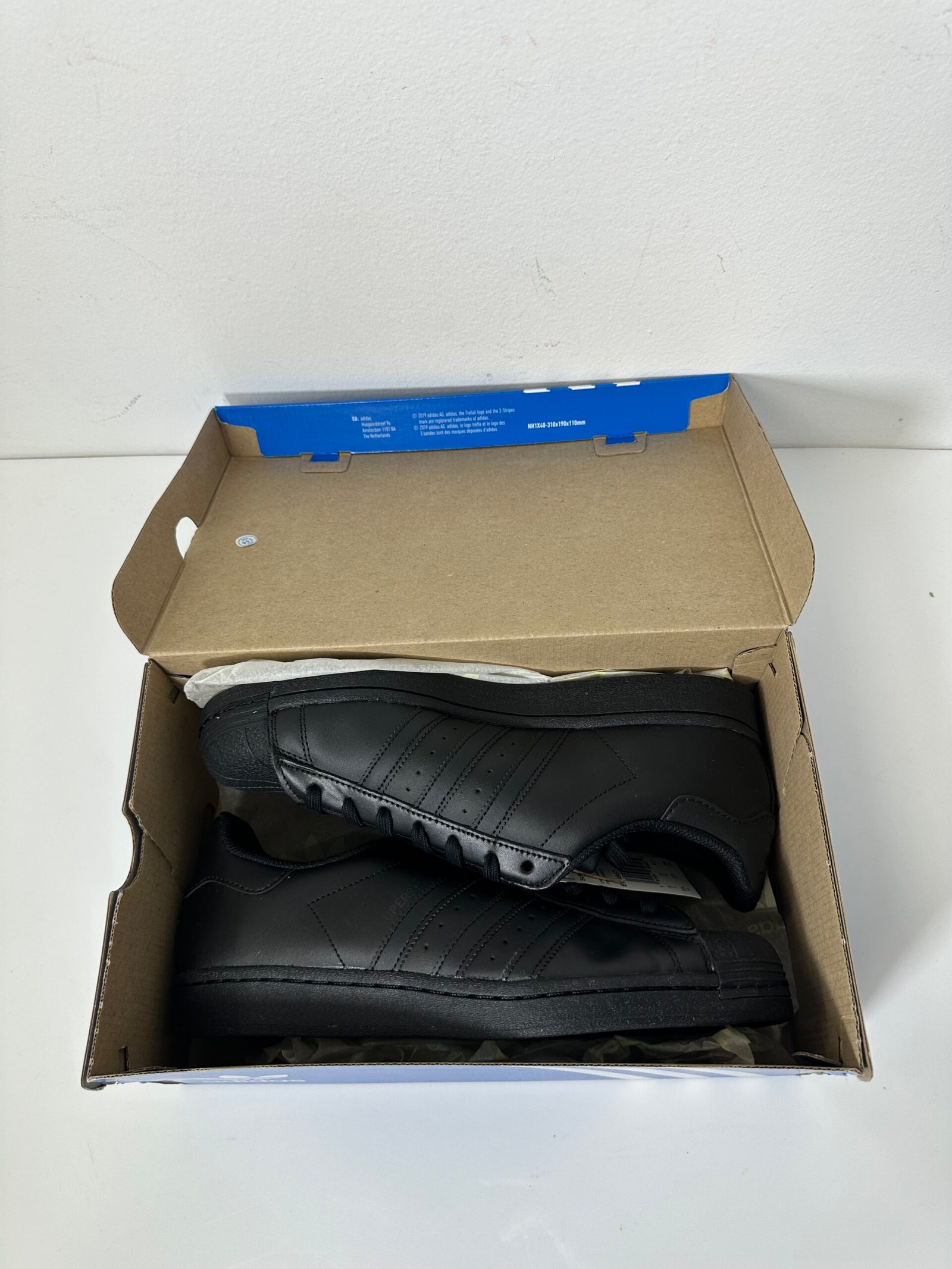 Adidas - SuperStar - Tamanho Masculino 9,5US - Produto Novo (Na Caixa)