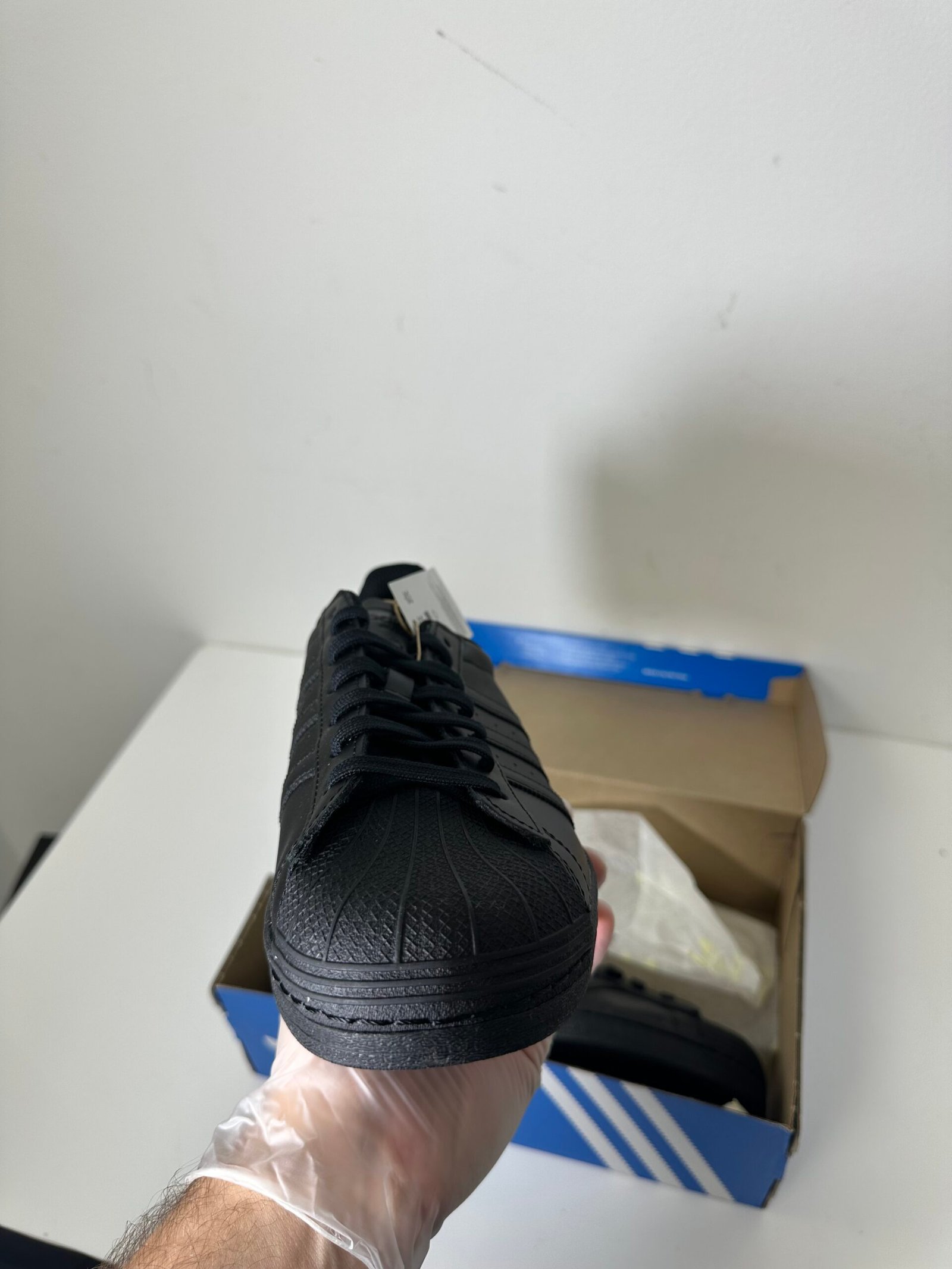 Adidas - SuperStar - Tamanho Masculino 9,5US - Produto Novo (Na Caixa) - Imagem 3