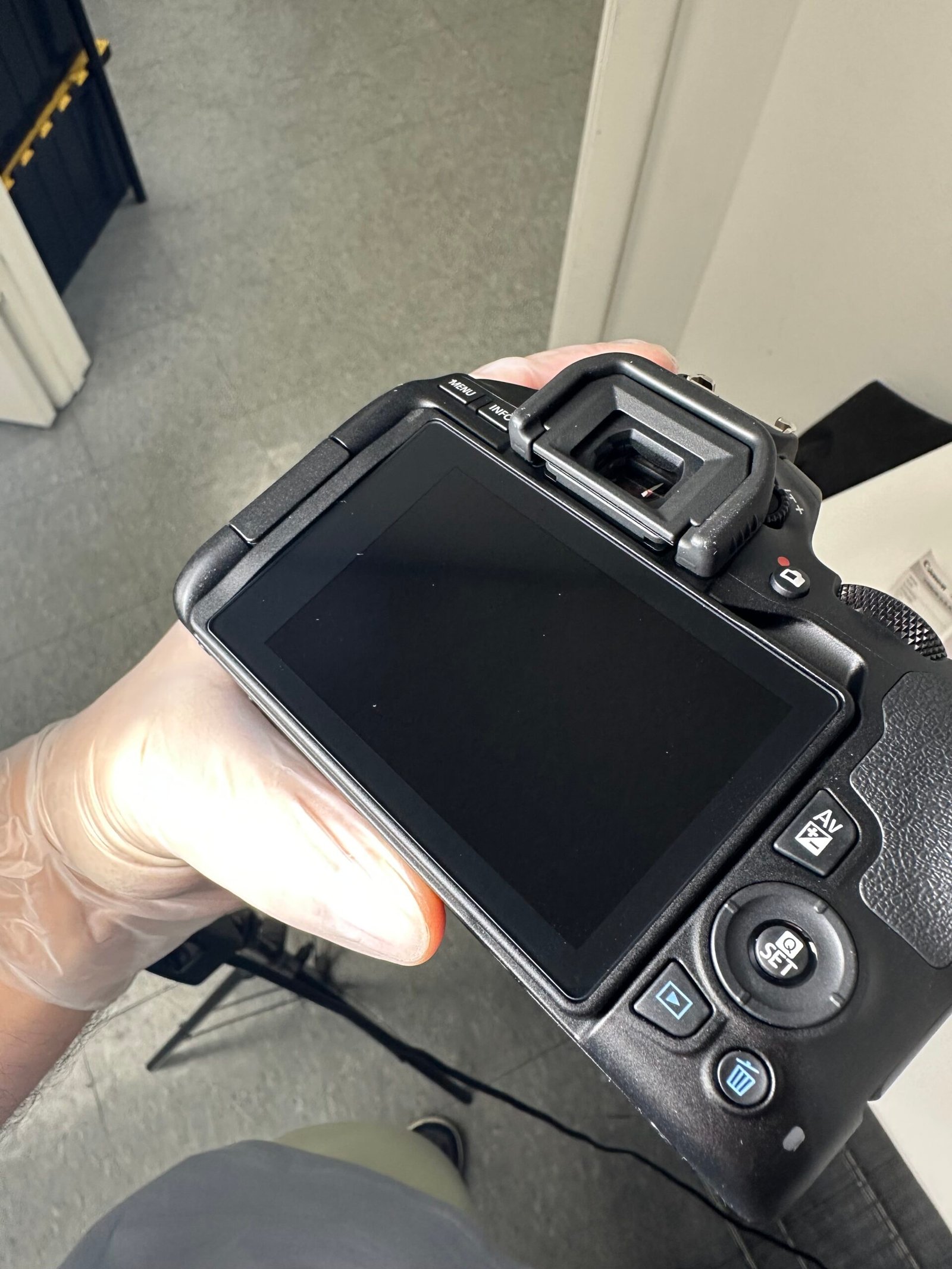Canon - EOS Rebel SL3 - Produto Novo (Open Box) - Imagem 2