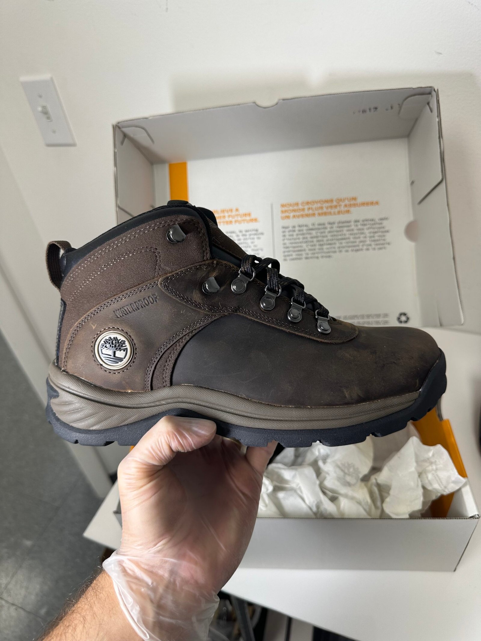 Timberland - Flume Waterproof Mid Hiker - Tamanho Masculino 8.5US - Produto Novo (Na Caixa) - Imagem 2