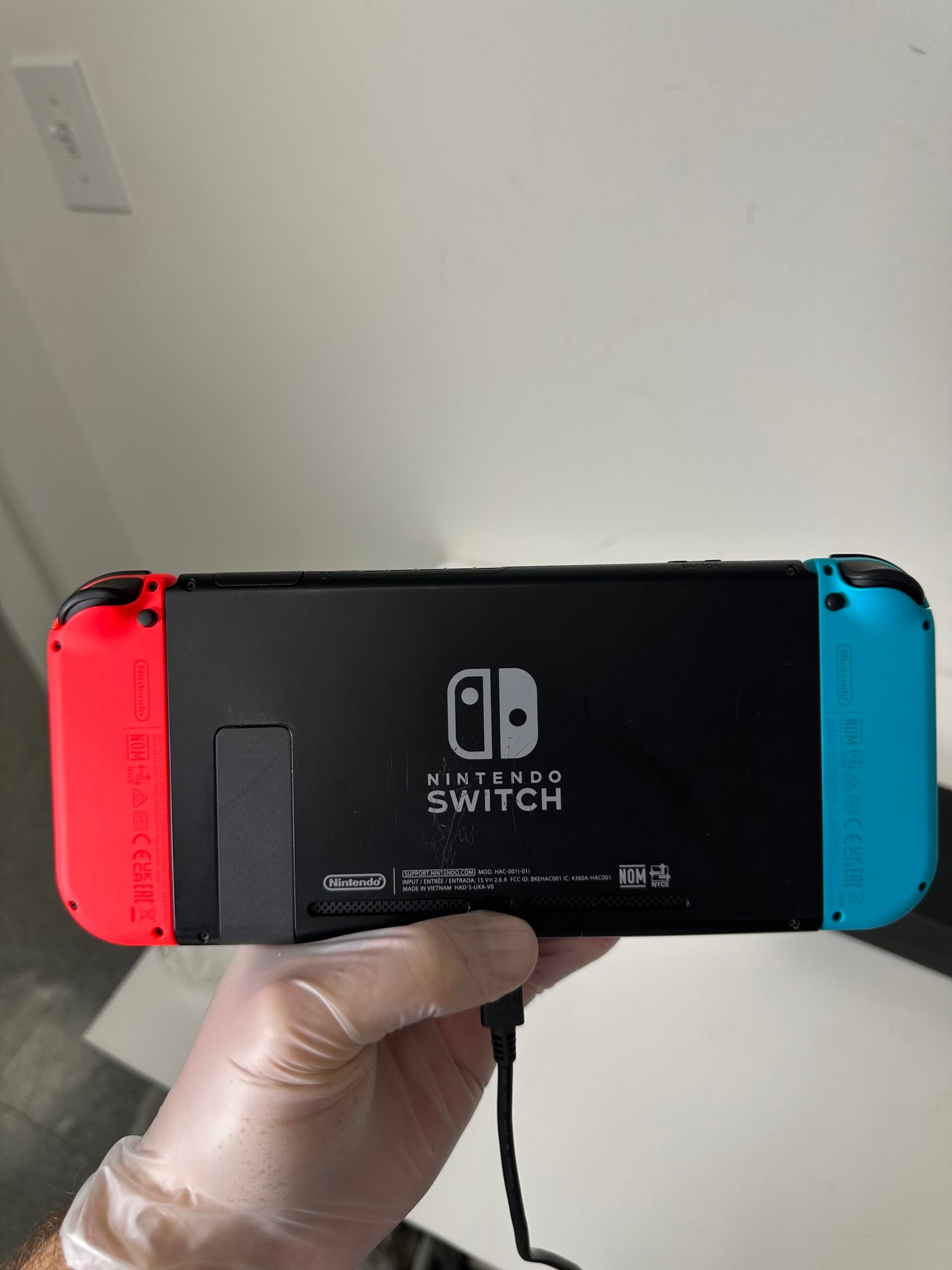 Nintendo Switch - Model HAC-001 - Kit Completo com Dock, Controles e Cabo de Energia - Condição: Otima (A) - Imagem 3