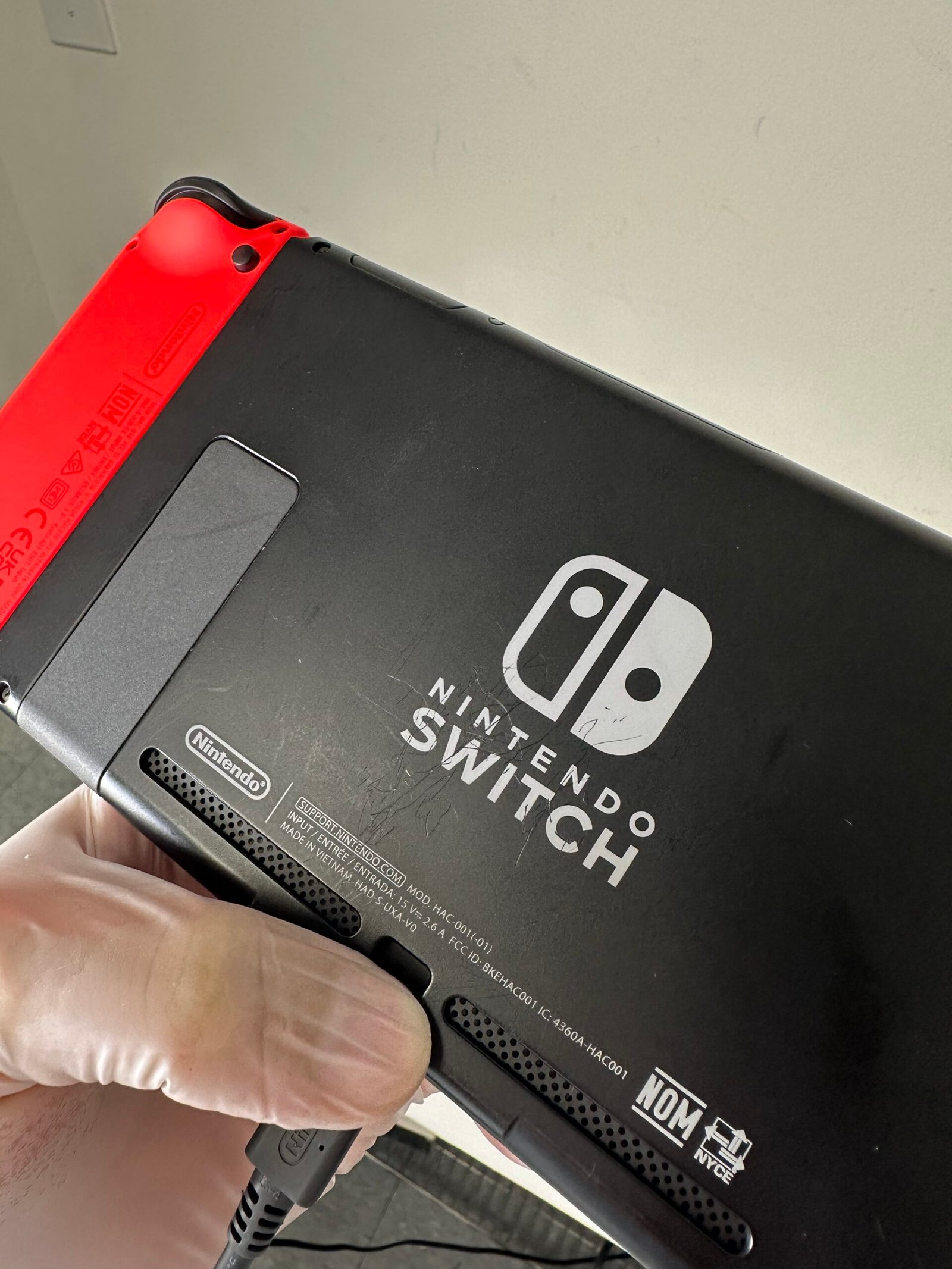 Nintendo Switch - Model HAC-001 - Kit Completo com Dock, Controles e Cabo de Energia - Condição: Otima (A) - Imagem 2