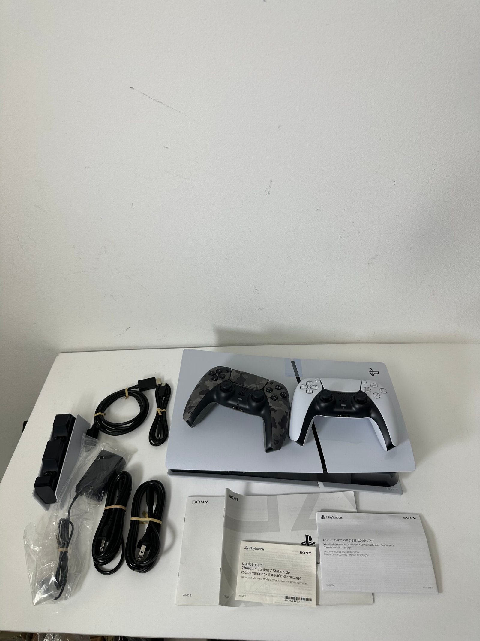 Sony Playstation 5 Disc Edition + 2 controle DualSense + Charging Station - PRODUTO NOVO! (Sem Caixa)