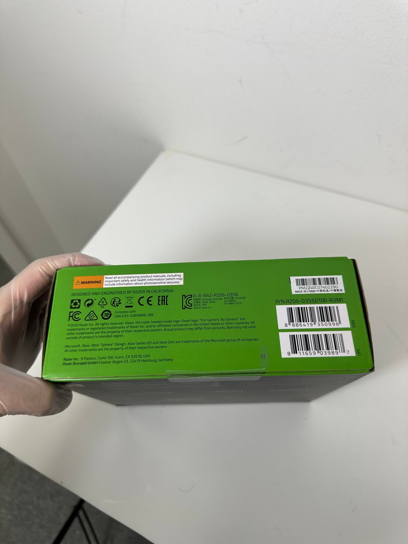 Razer - Wolverine V2 Wired Gaming Controller for XBOX - Produto Novo (Lacrado) - Imagem 4