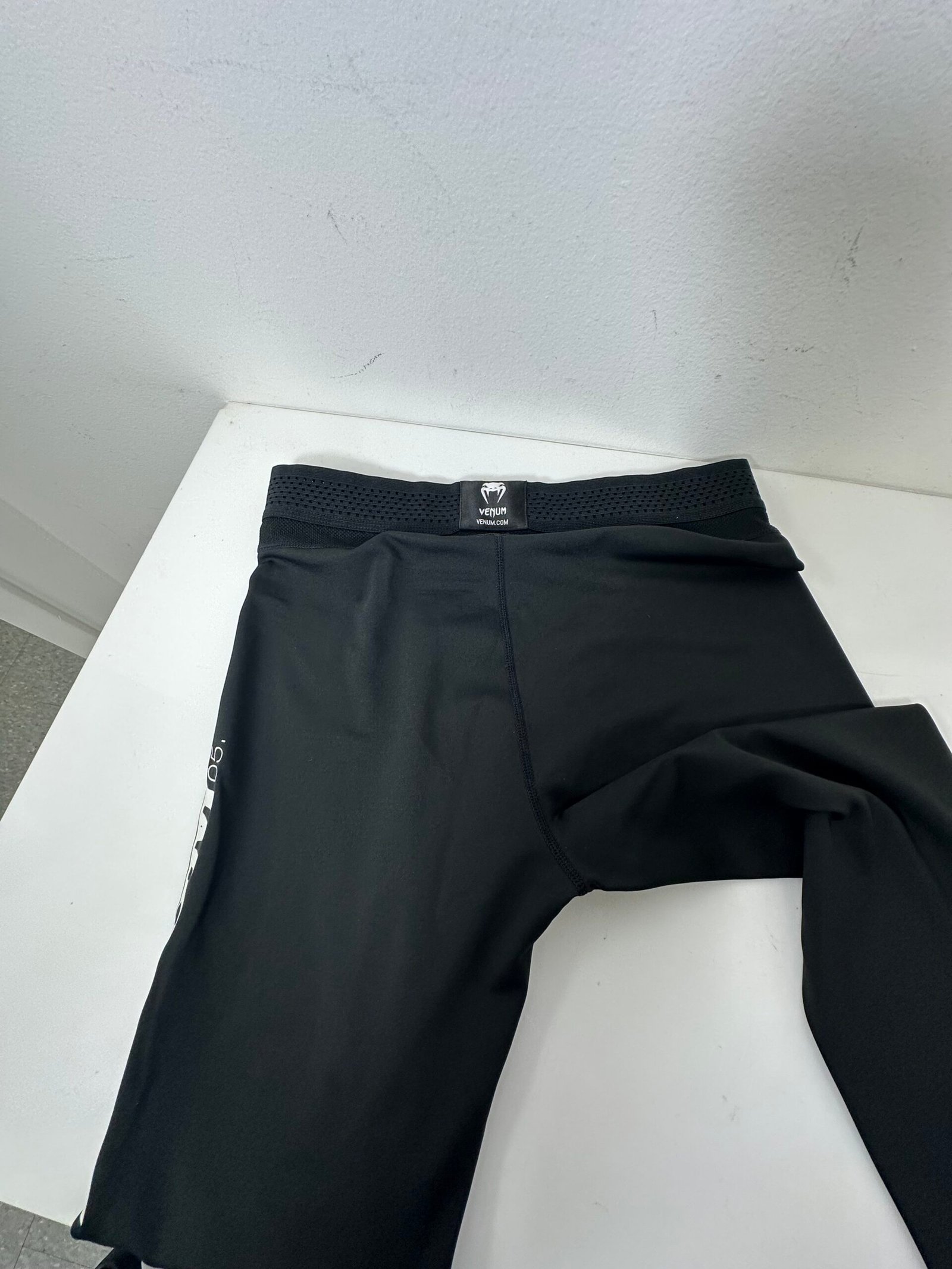 Venum Performance - Calça UFC - Tamanho L - Produto Novo - Imagem 3